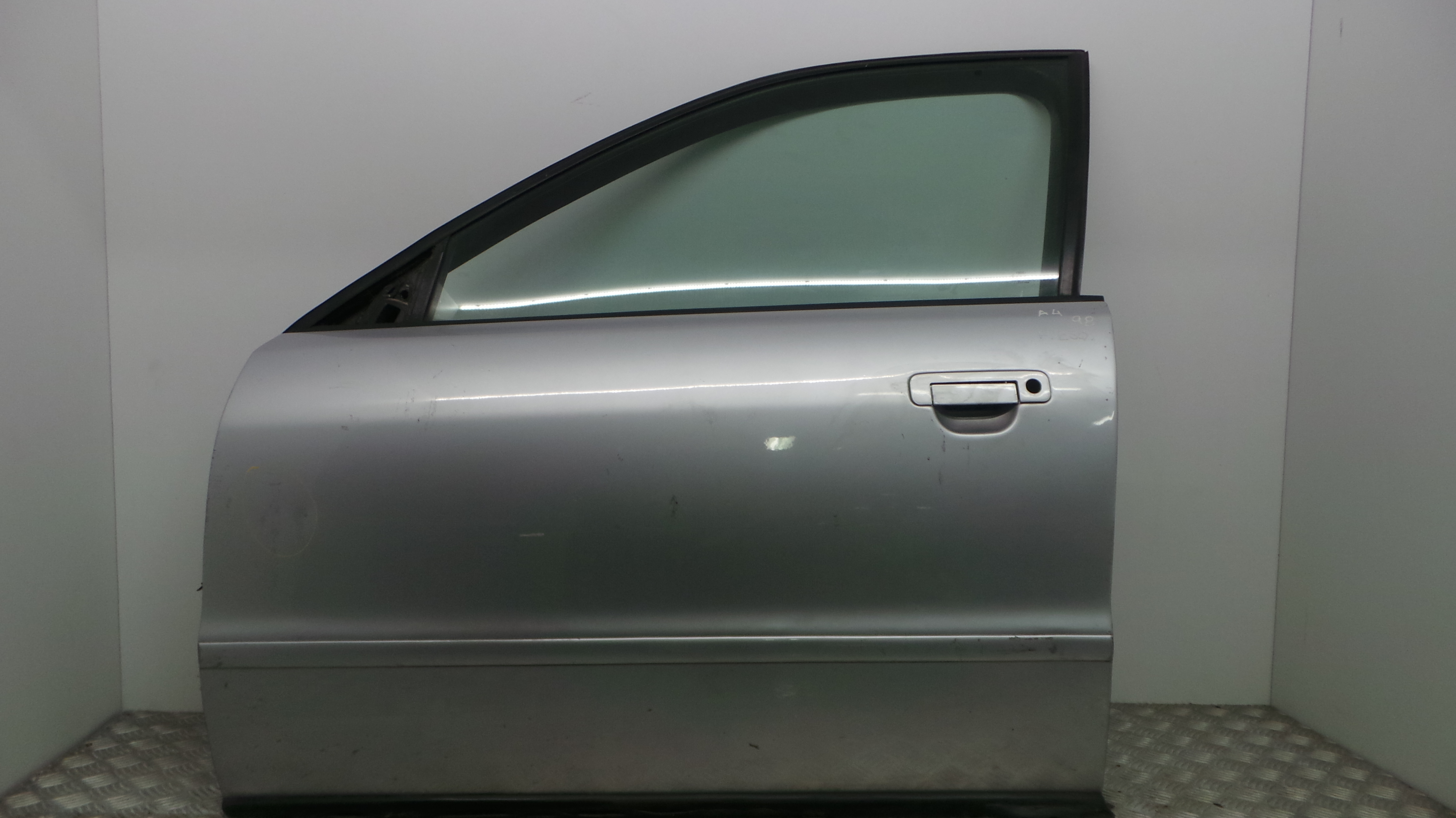 Porta Frente Esq  - AUDI A4 B5 (8D2)-33049444 Porta Frente Esq  - AUDI A4 B5 (8D2)-33049444