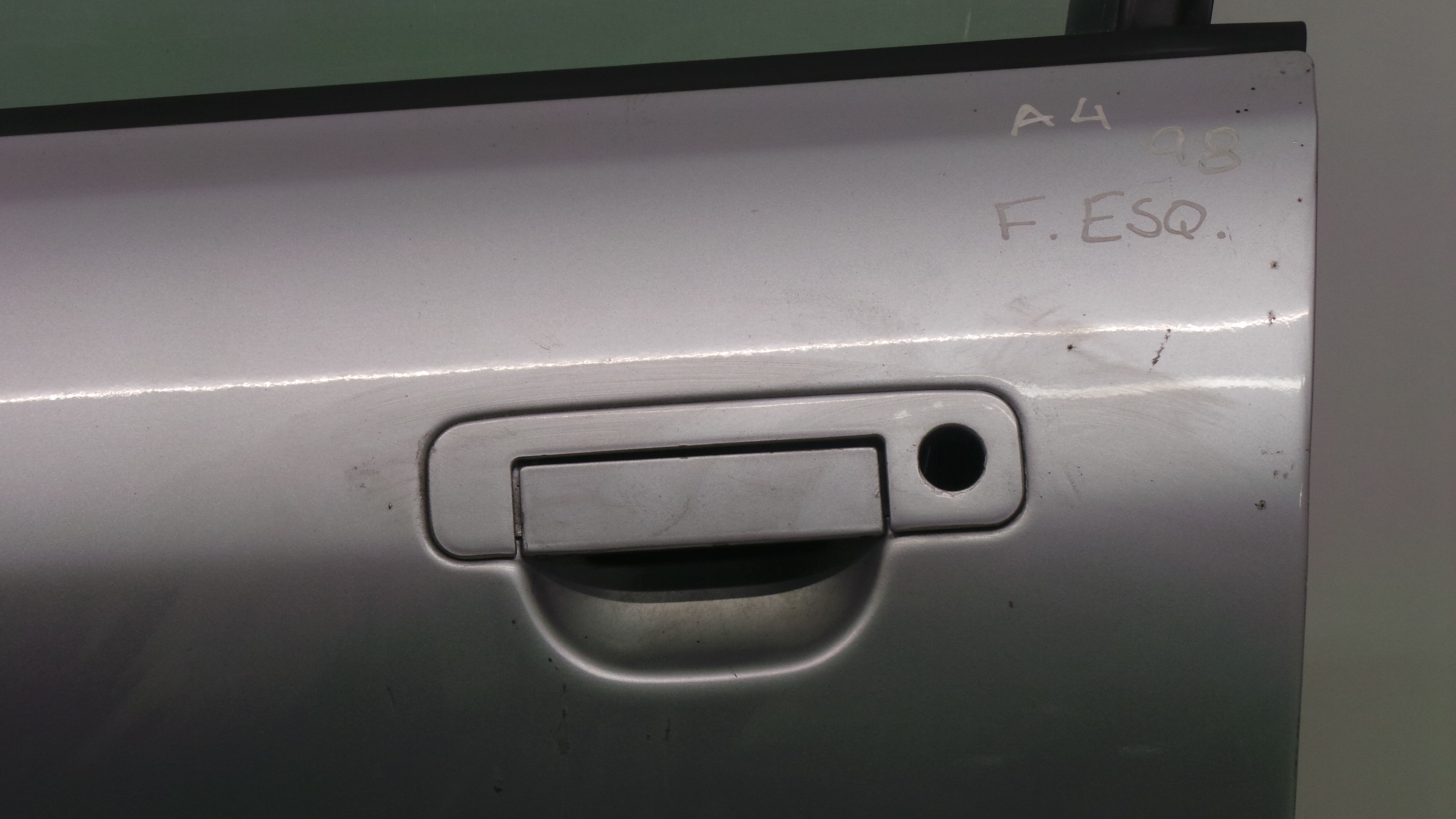 Puxador Exterior Frente Esquerdo  - AUDI A4 B5 (8D2)-33049449