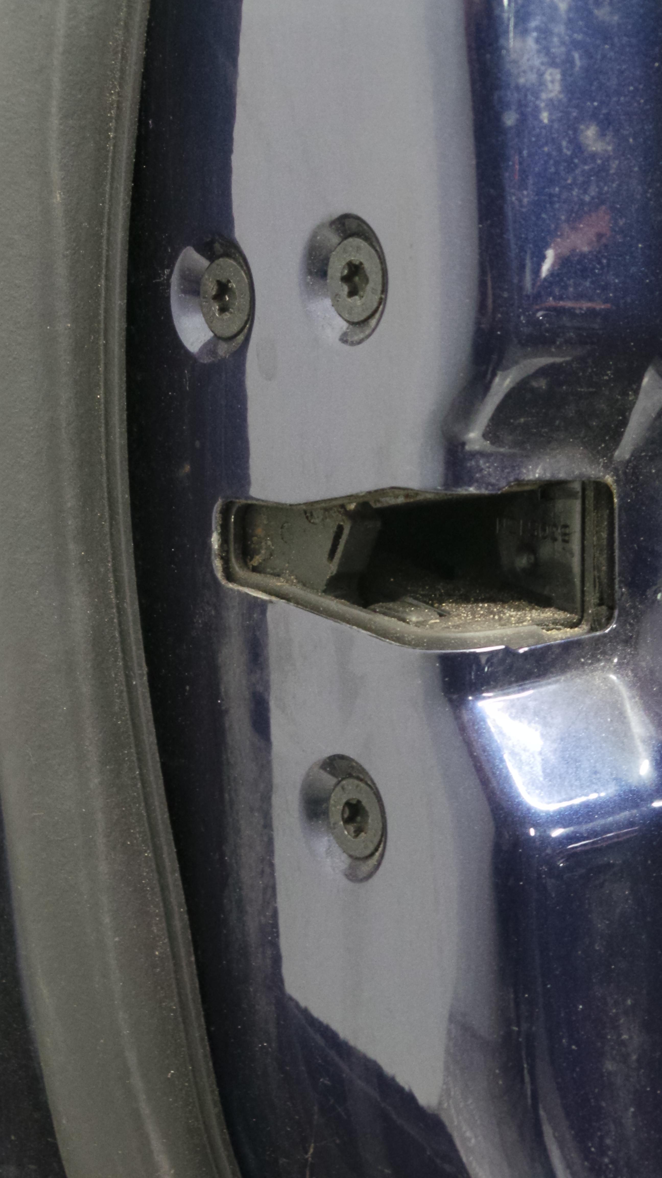 Fecho da Porta Frente Esq  - FORD FOCUS I (DAW, DBW)-33050141