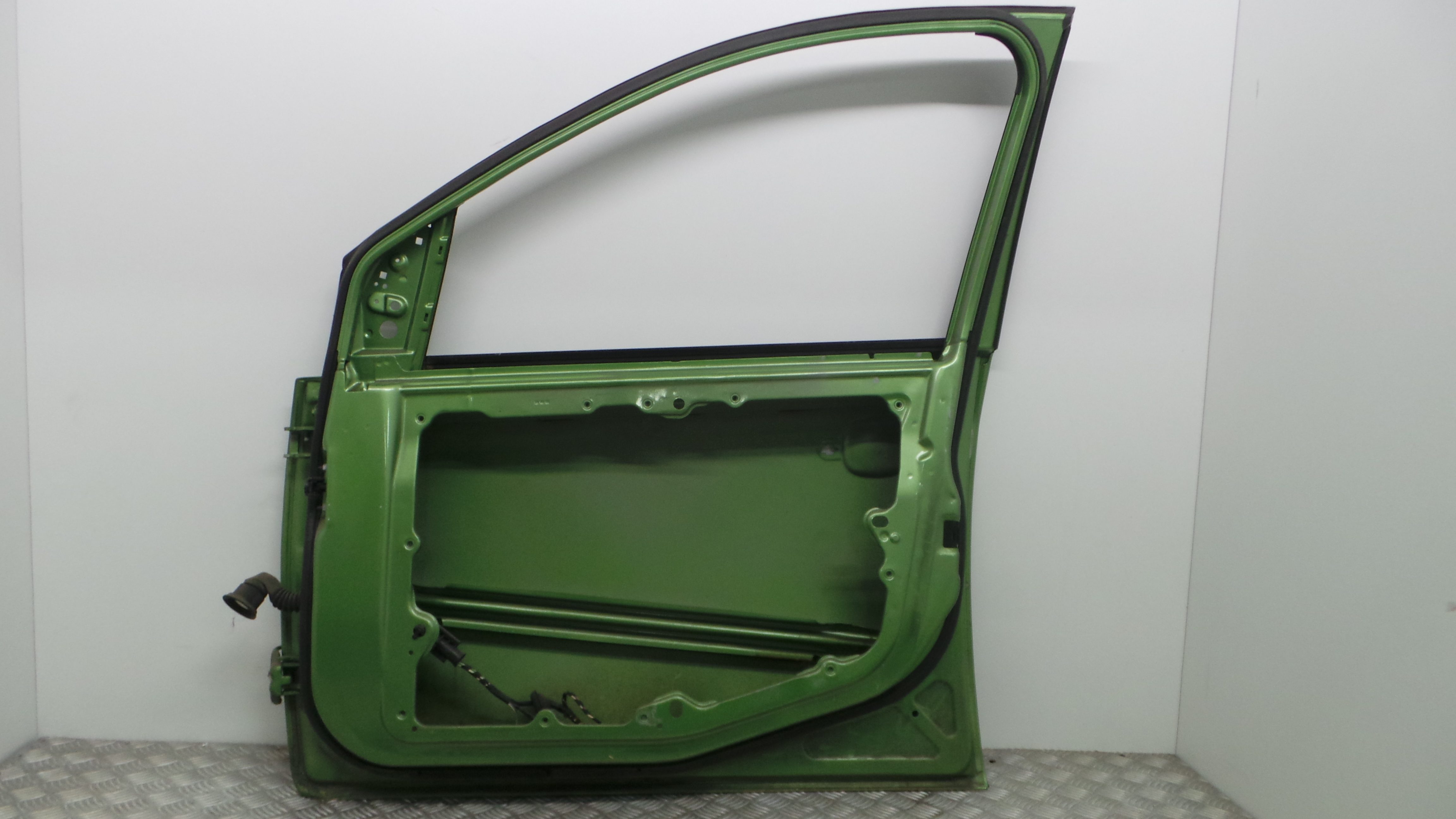 Porta Frente Dto  - FORD FIESTA IV (JA_, JB_), FIESTA Mk IV (JA_, JB_)-33050496