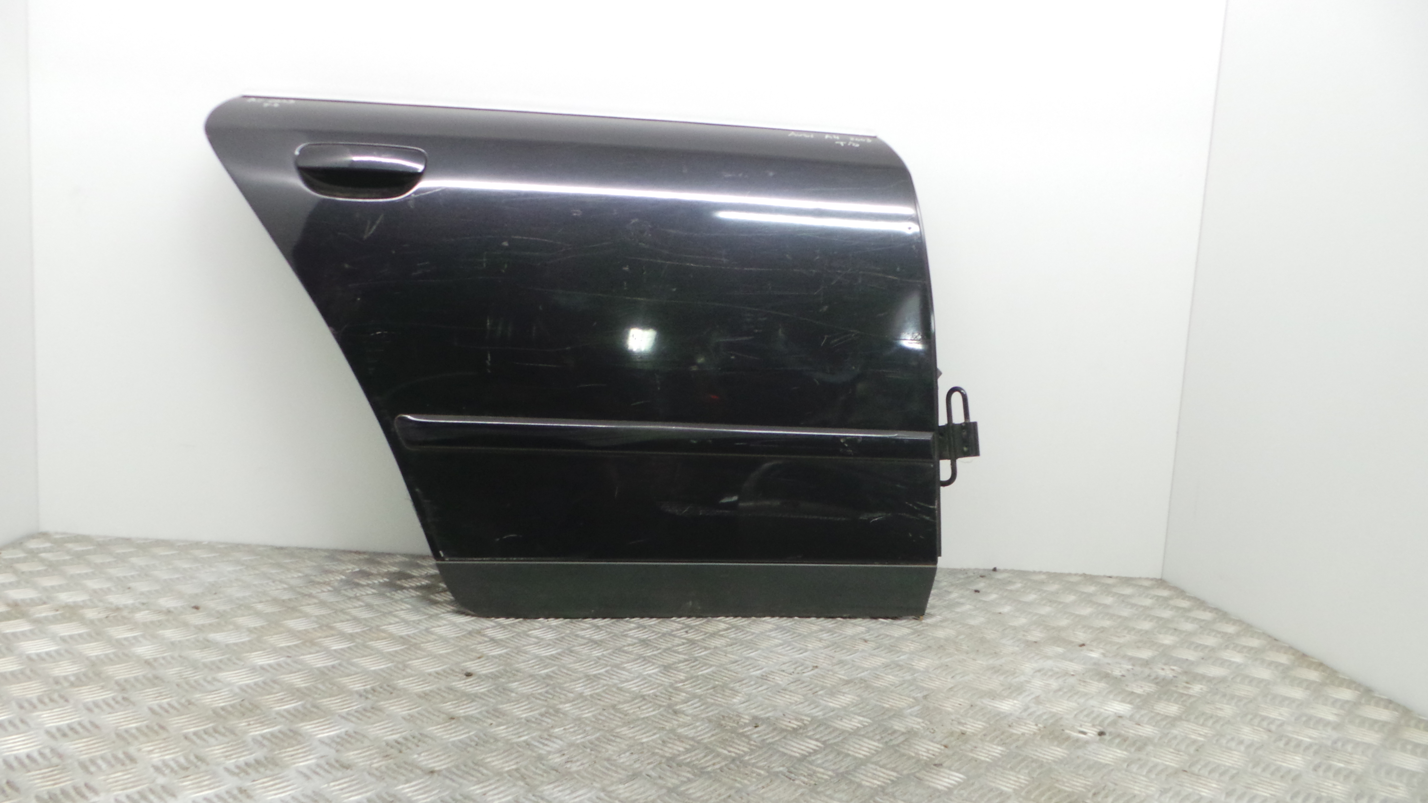 Porta Trás Dto - AUDI A4 B6 (8E2)-33050757 Porta Trás Dto - AUDI A4 B6 (8E2)-33050757