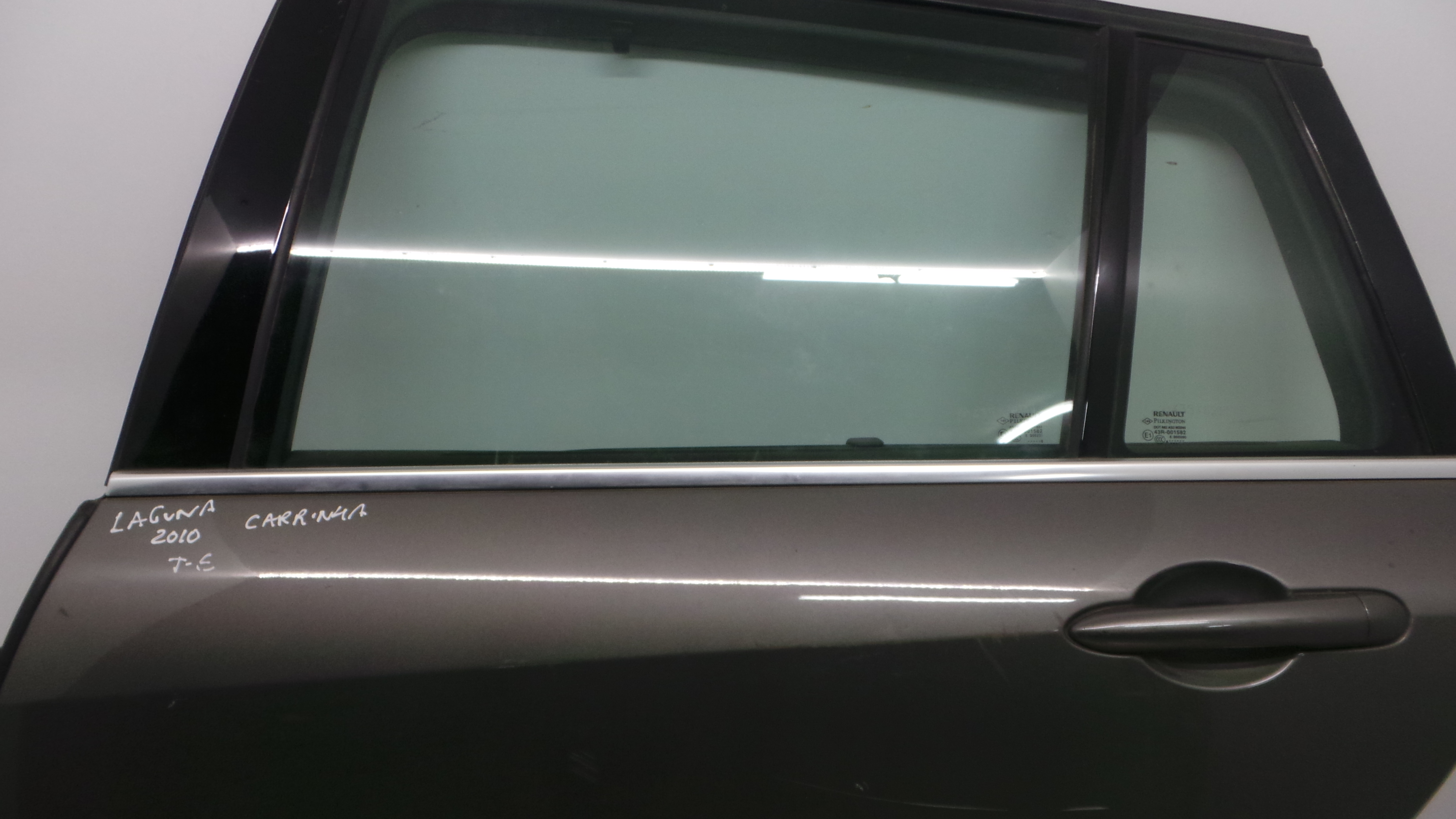 Porta Trás Esq - RENAULT LAGUNA III Grandtour (KT0/1), LAGUNA III Sport Tourer (KT0/1), LAGUNA III-33060595