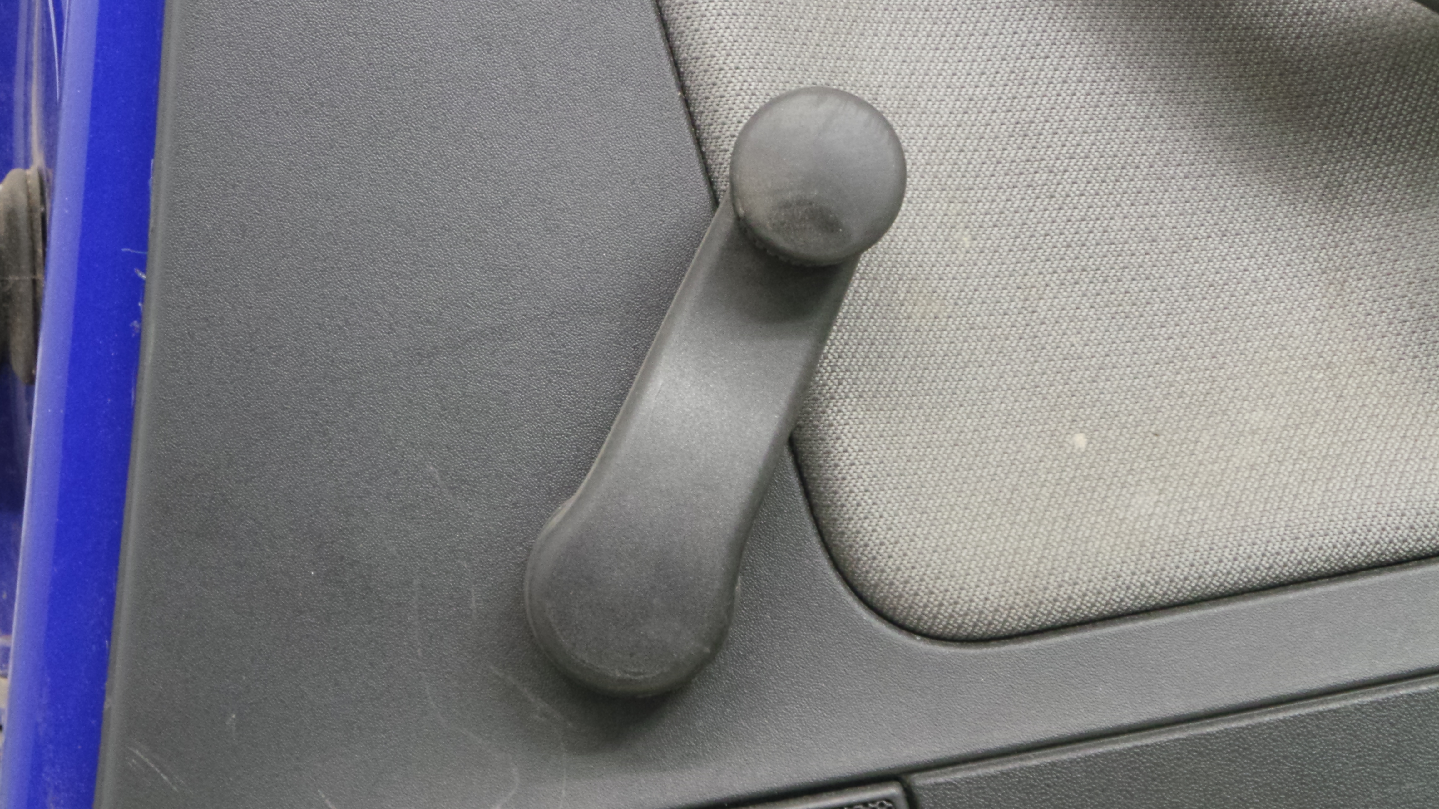 Manivela do Vidro Traseiro Direito  - SEAT IBIZA III (6L1), IBIZA Mk III (6L1)-33061413