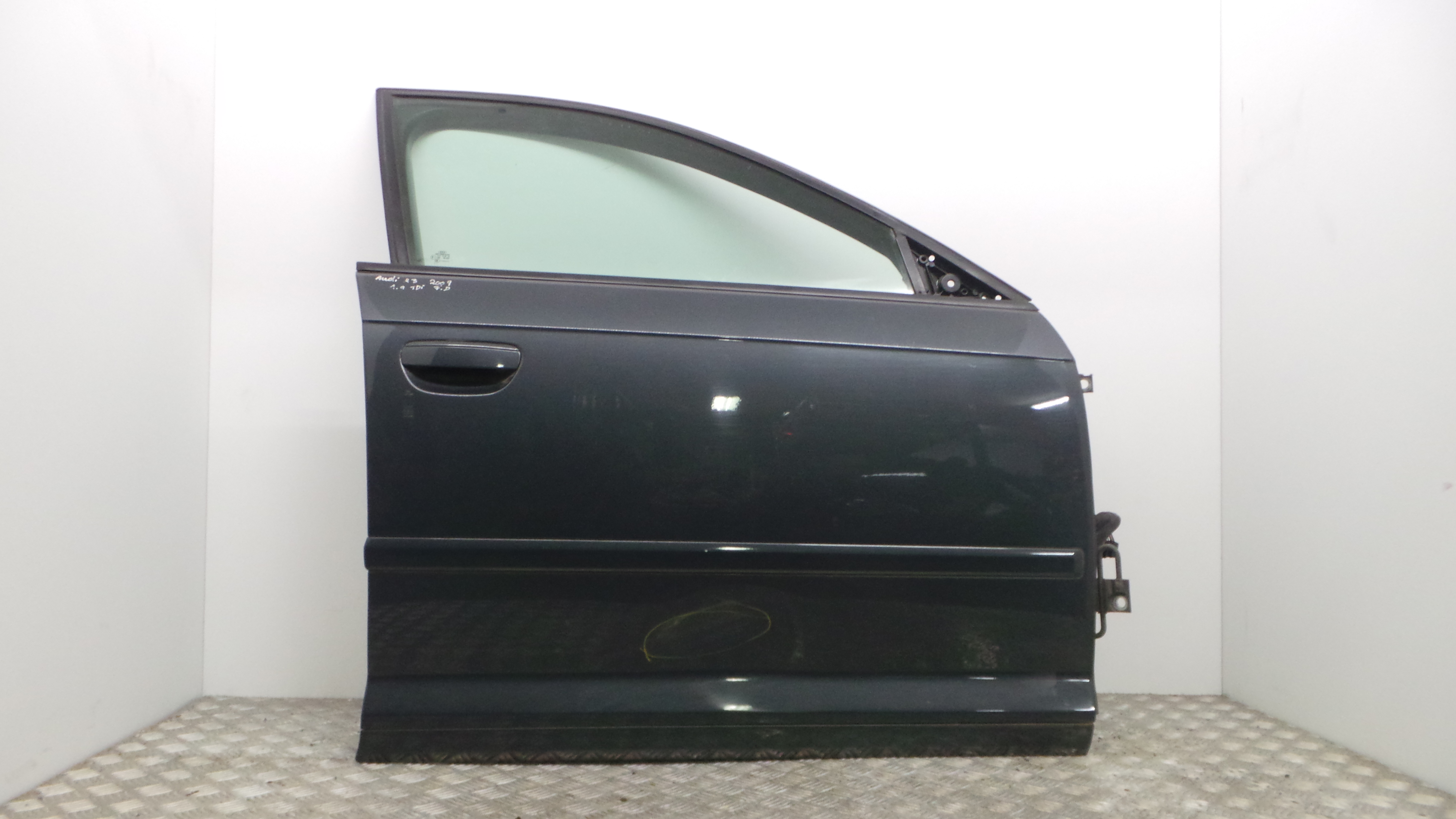 Porta Frente Dto  - AUDI A3 (8P1)-33081363