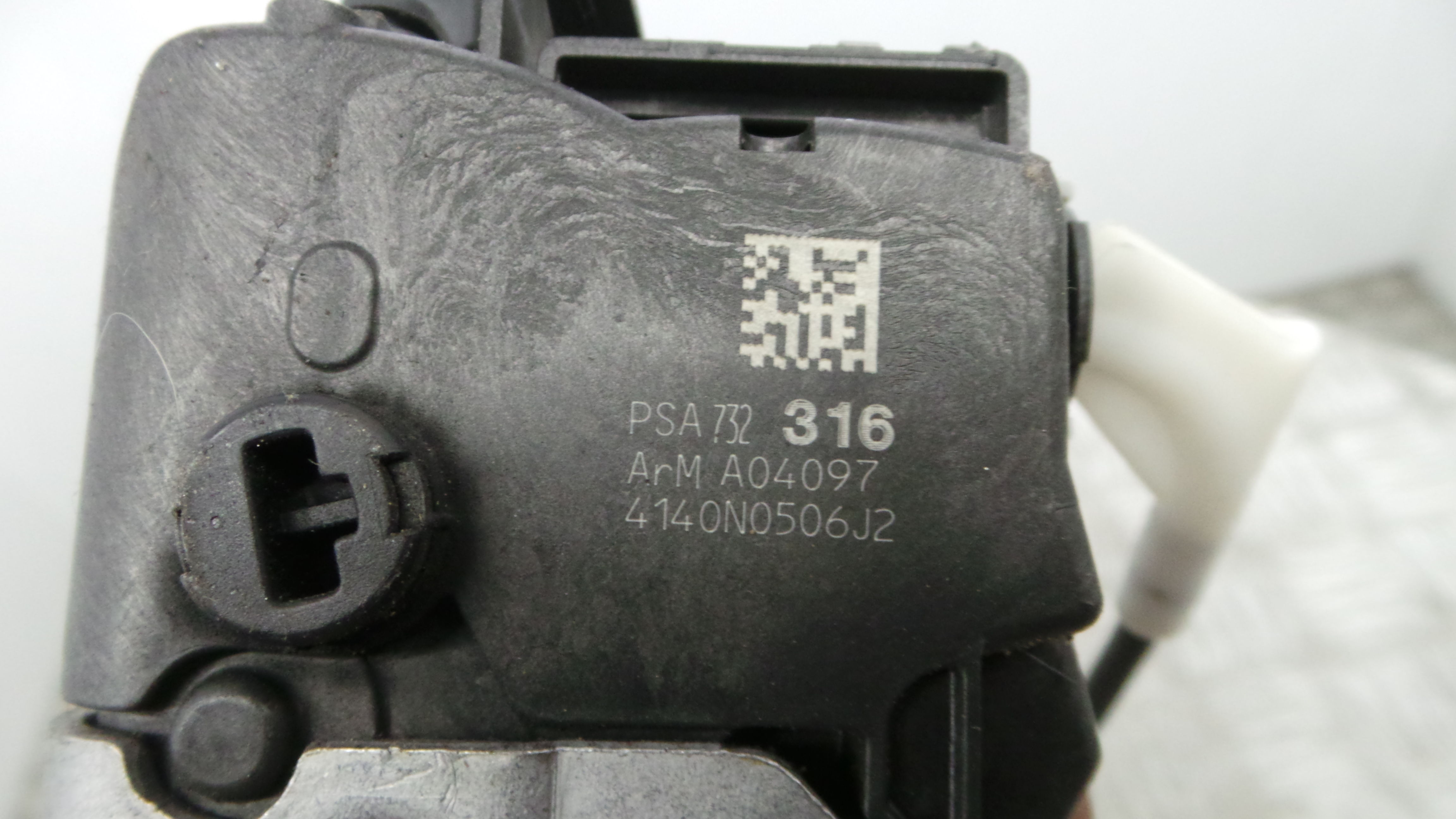 Fecho da Porta Trás Esq PSA732316 - CITROËN C3 II (SC_)-36920770