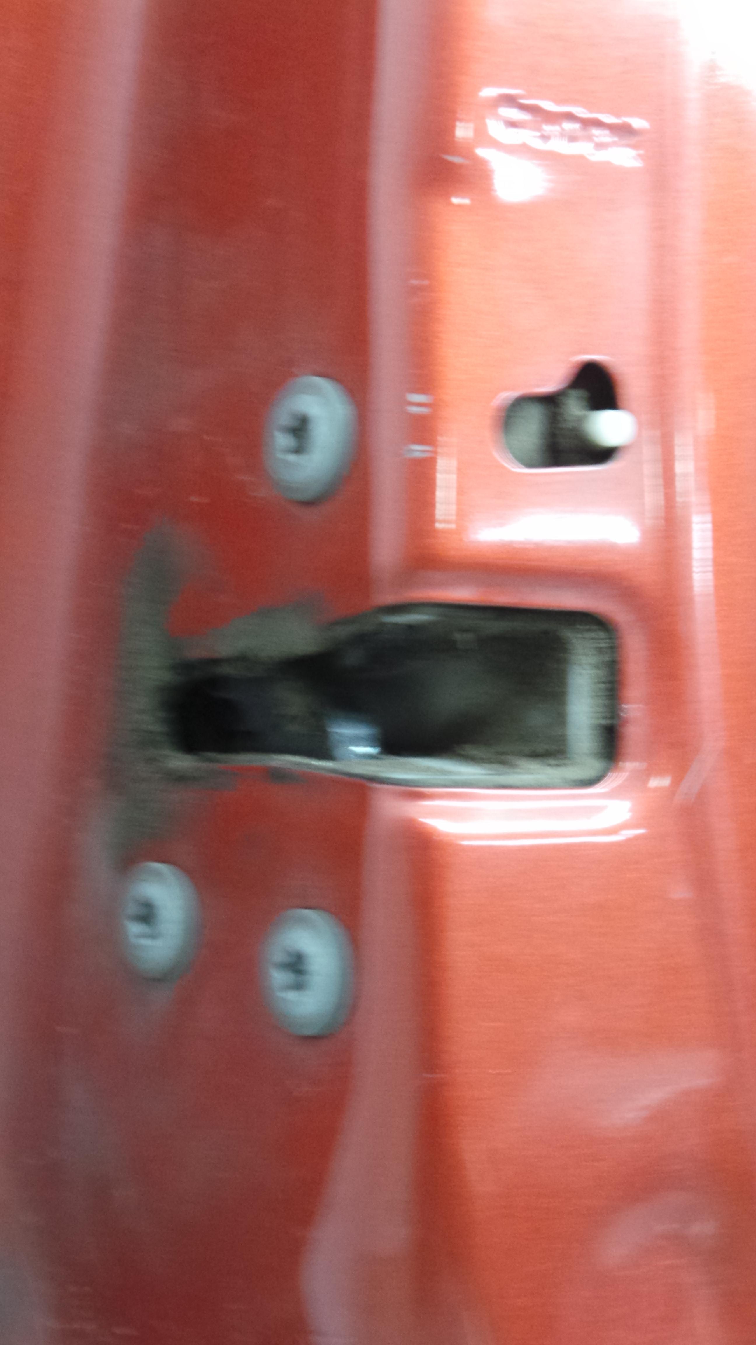 Fecho da Porta Trás Esq  - PEUGEOT 107 (PM_, PN_)-33083411