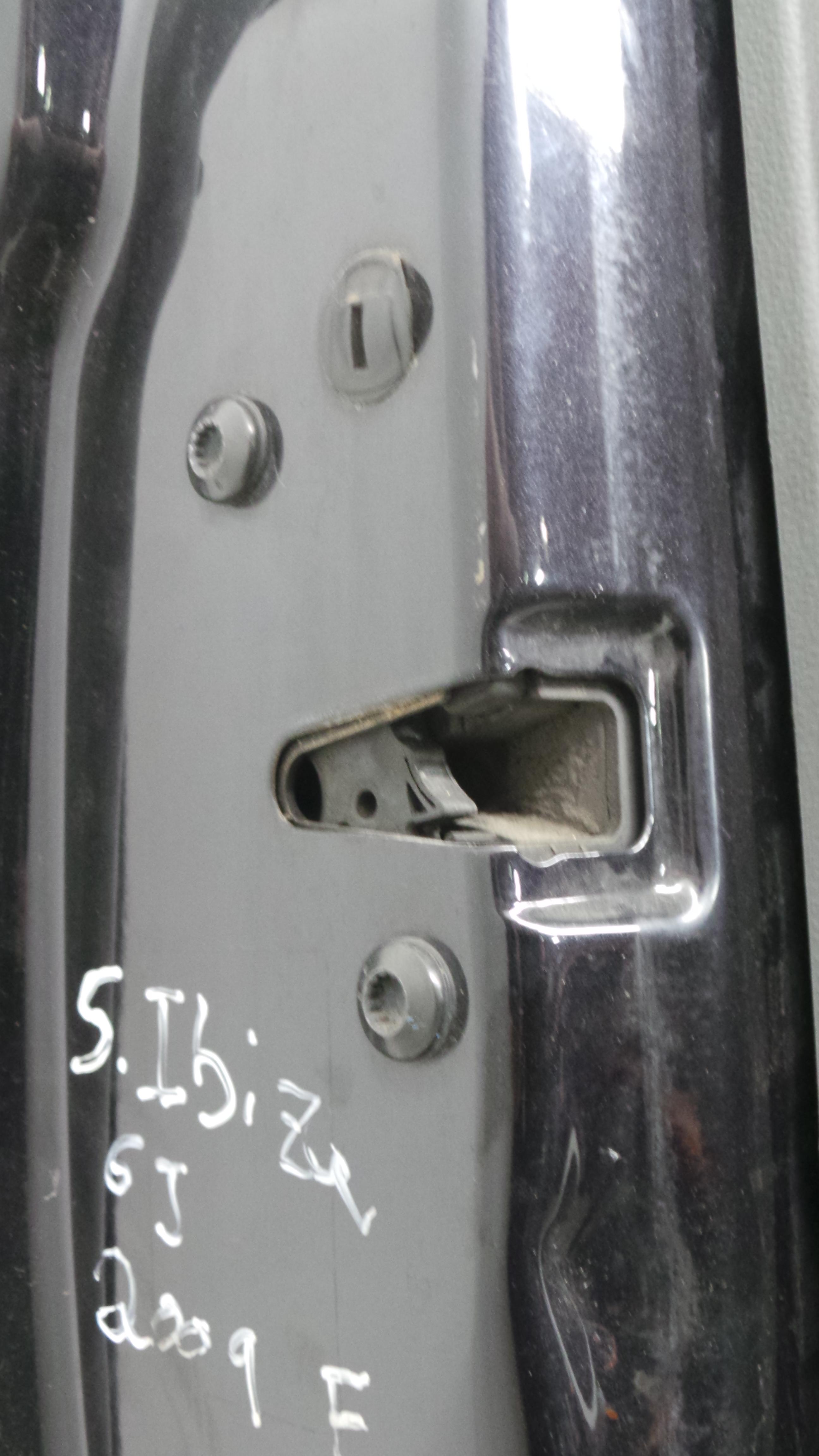 Fecho da Porta Esq  - SEAT IBIZA IV (6J5, 6P1), IBIZA Mk IV (6J5, 6P1)-33086708