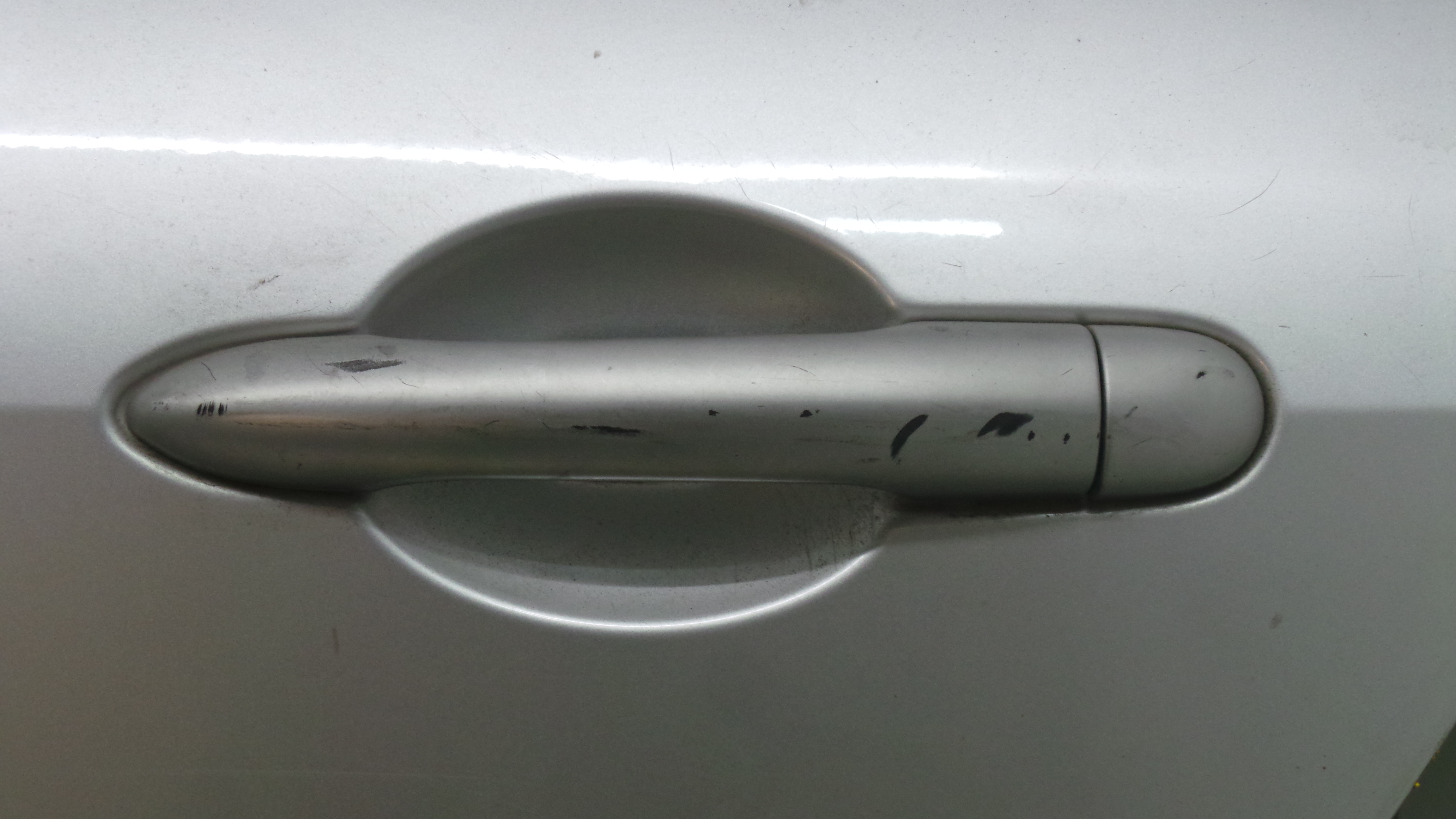 Puxador Exterior Trás esquerdo  - RENAULT CLIO III Grandtour (KR0/1_), CLIO III Sportour (KR0/1_)-33092791