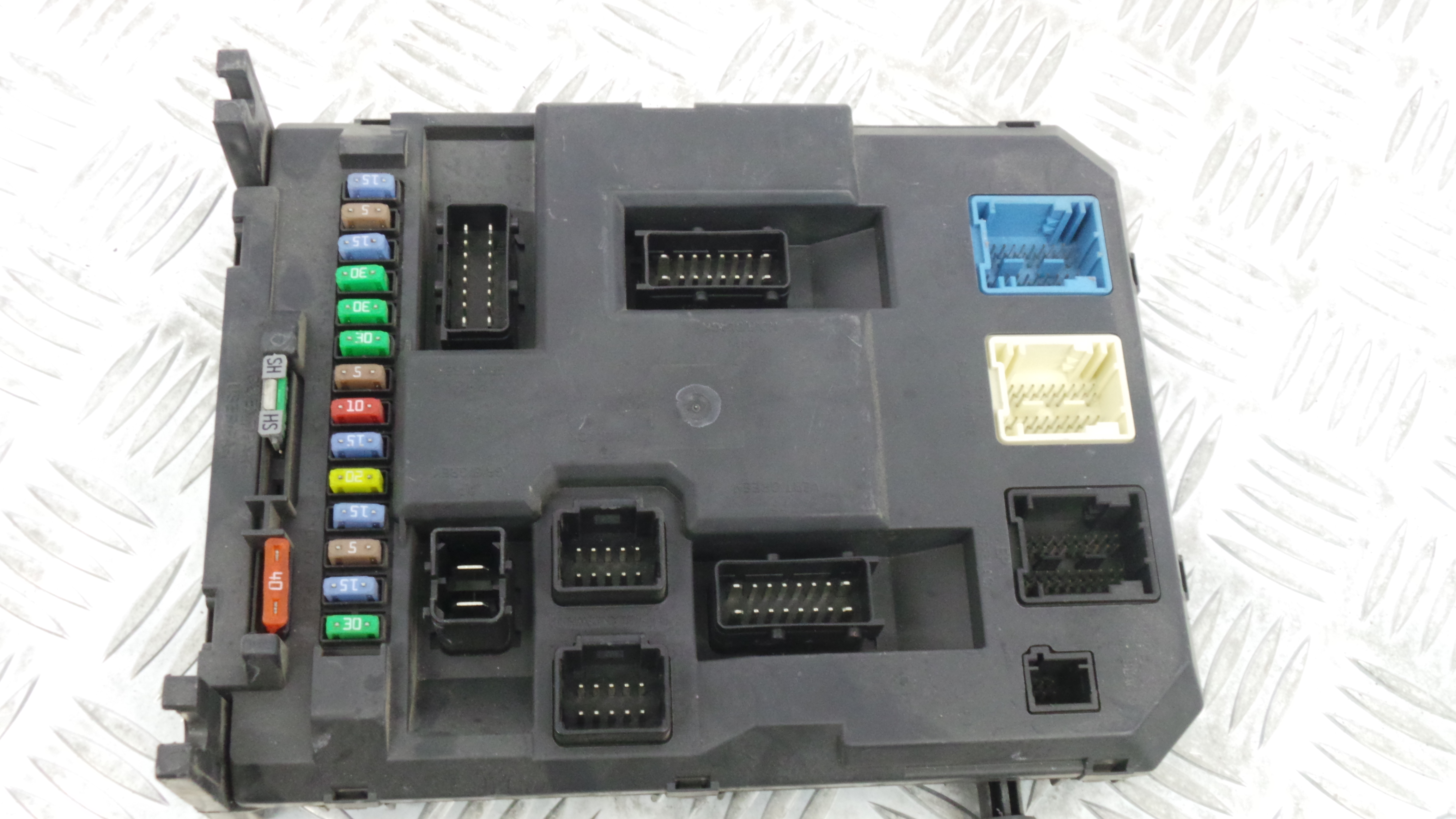 Caixa dos Fusíveis / BSI / UCH / SAM 9666951980 - PEUGEOT 207 (WA_, WC_), 207/207+ (WA_, WC_)-33107605