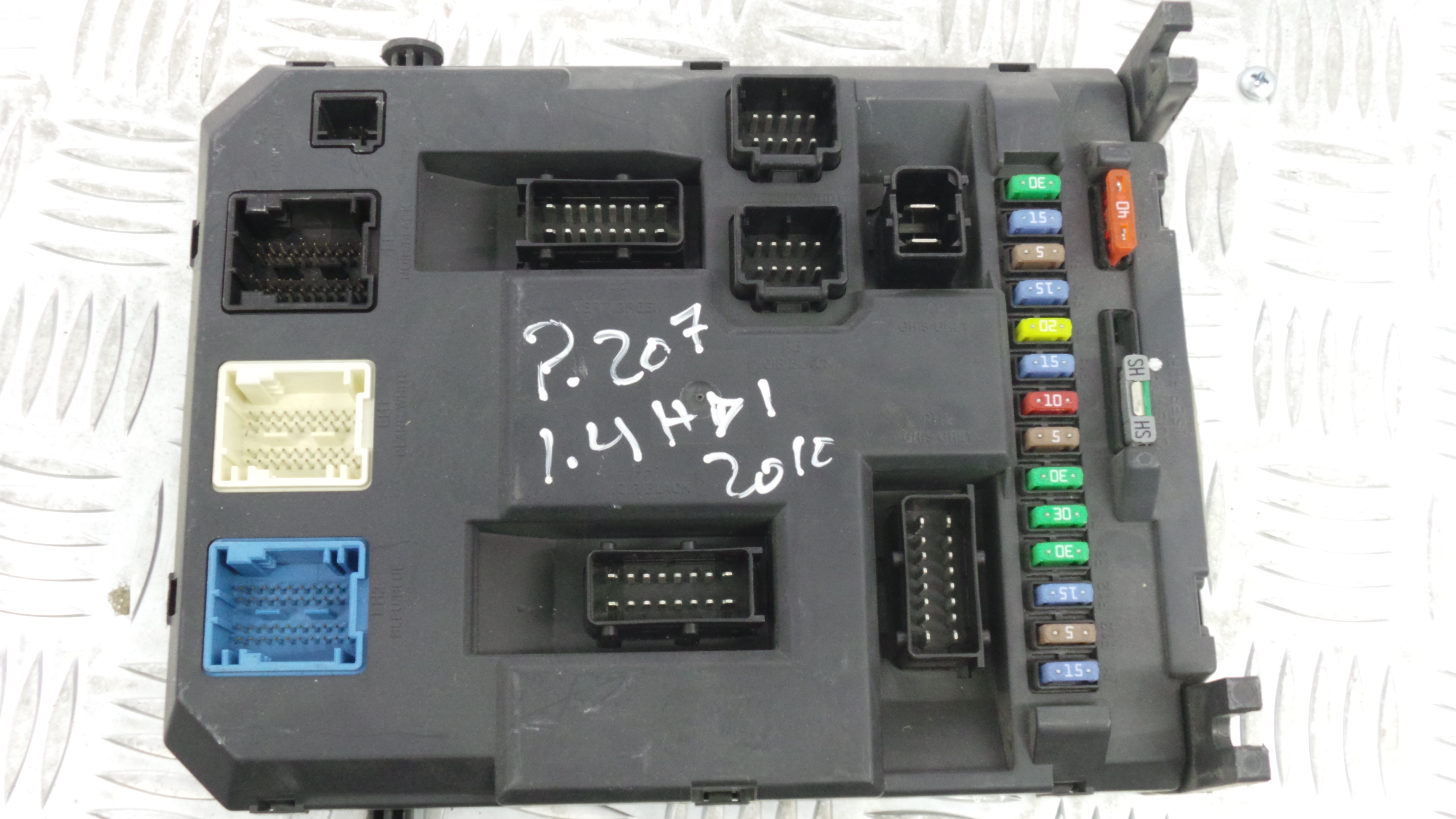 Caixa dos Fusíveis / BSI / UCH / SAM 9664983080 - PEUGEOT 207 (WA_, WC_), 207/207+ (WA_, WC_)-33107608