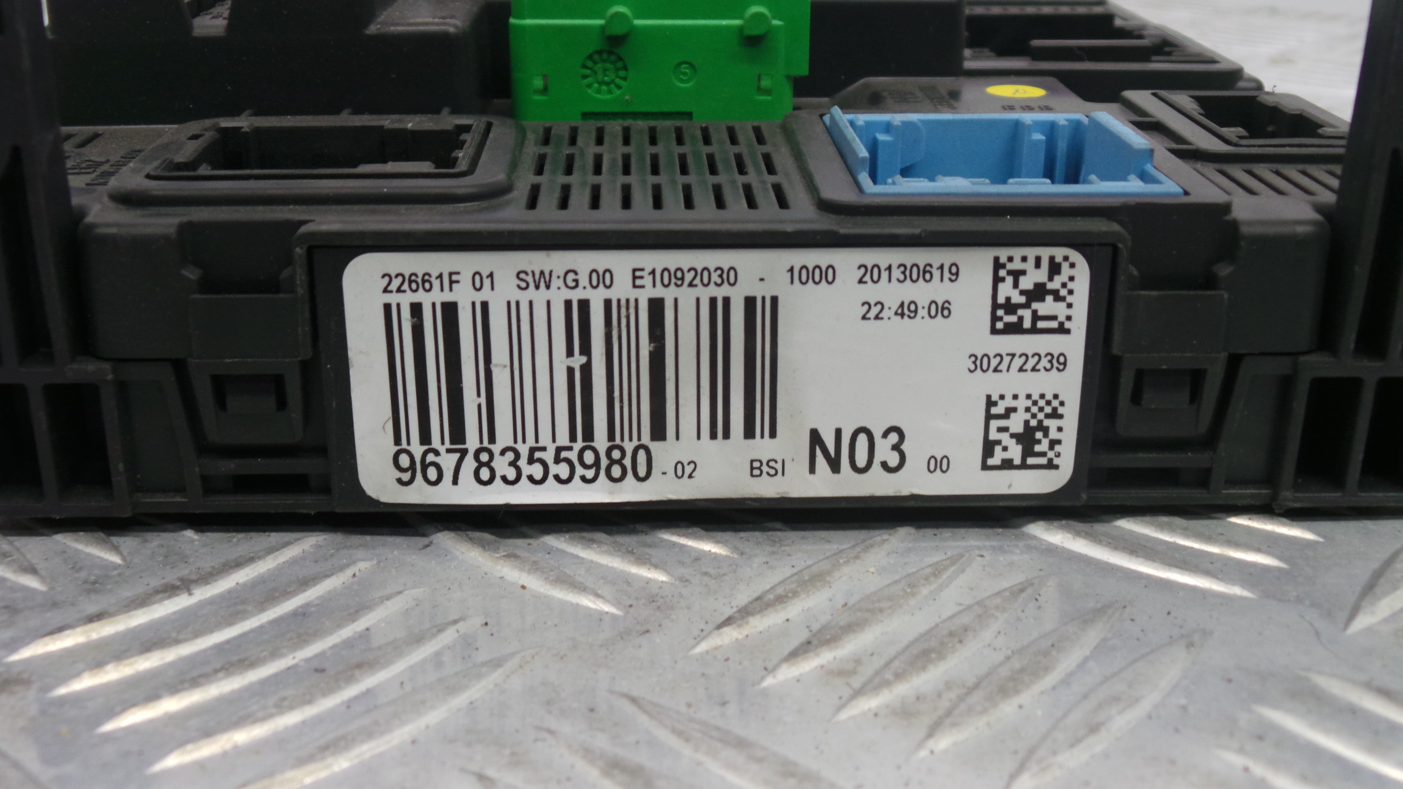 Caixa dos Fusíveis / BSI / UCH / SAM 9678355980 - PEUGEOT 208 I (CA_, CC_)-33108743