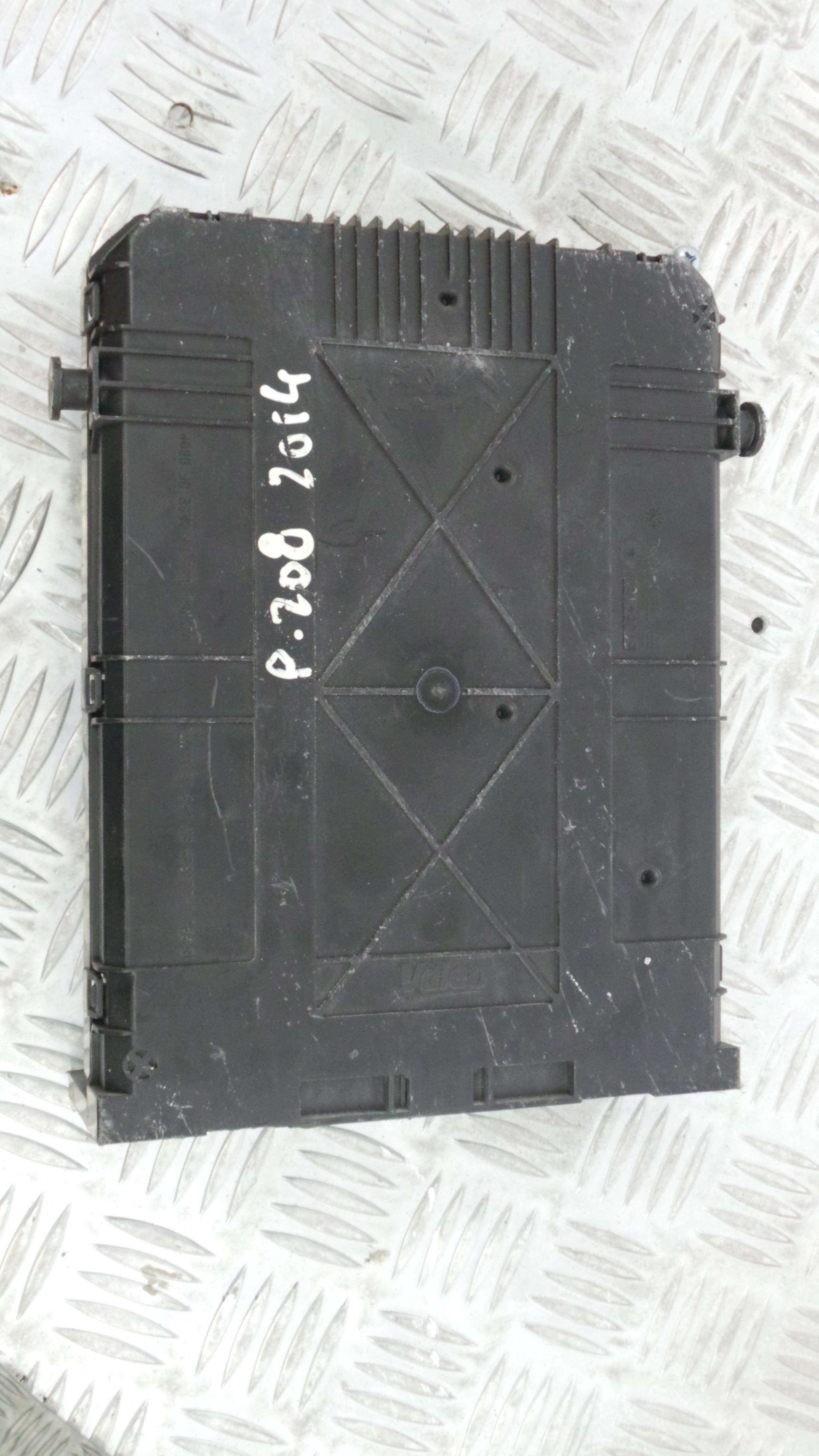 Caixa dos Fusíveis / BSI / UCH / SAM 9807531680 - PEUGEOT 208 I (CA_, CC_)-33108746 Caixa dos Fusíveis / BSI / UCH / SAM 9807531680 - PEUGEOT 208 I (CA_, CC_)-33108746