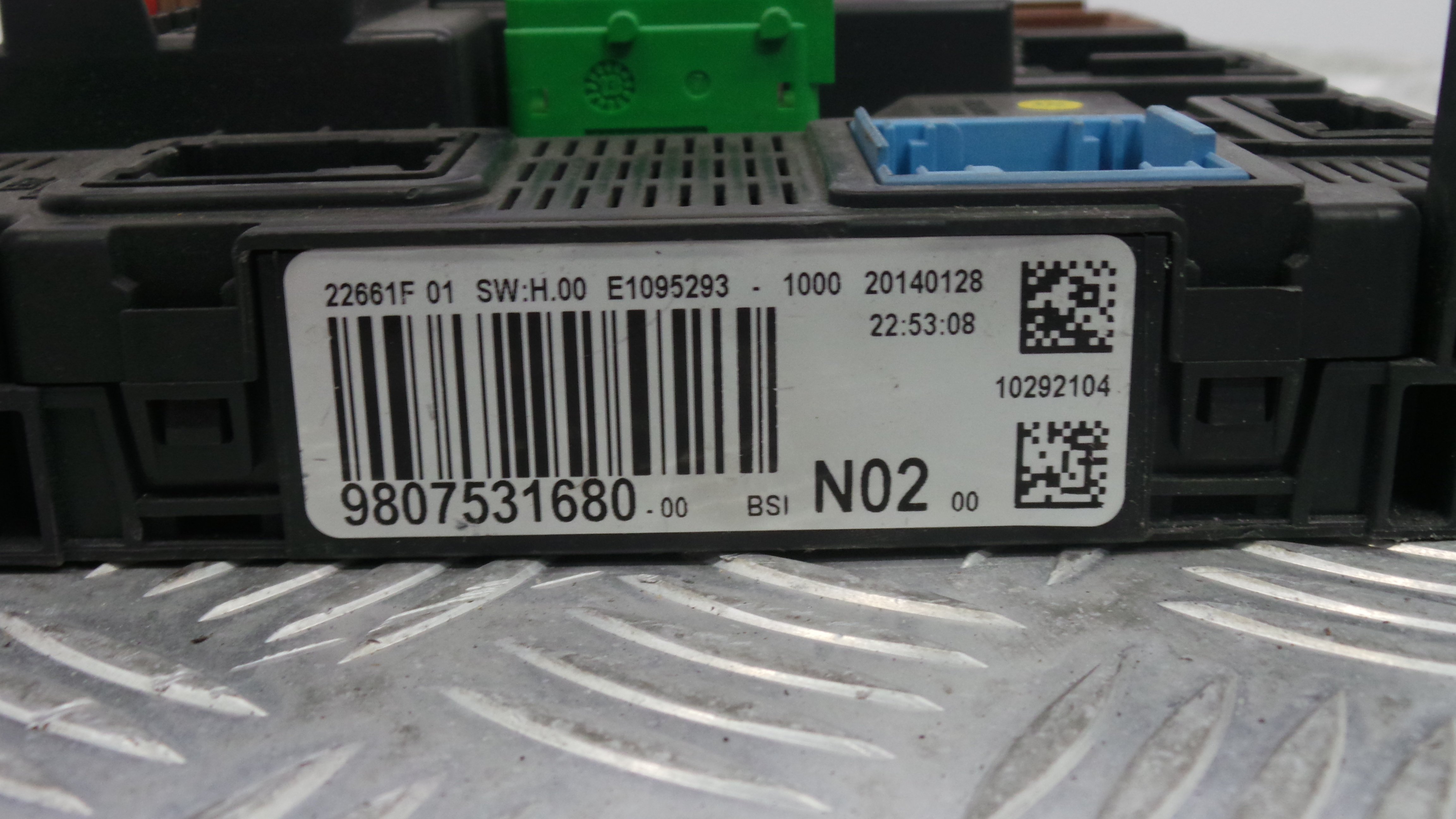 Caixa dos Fusíveis / BSI / UCH / SAM 9807531680 - PEUGEOT 208 I (CA_, CC_)-33108746