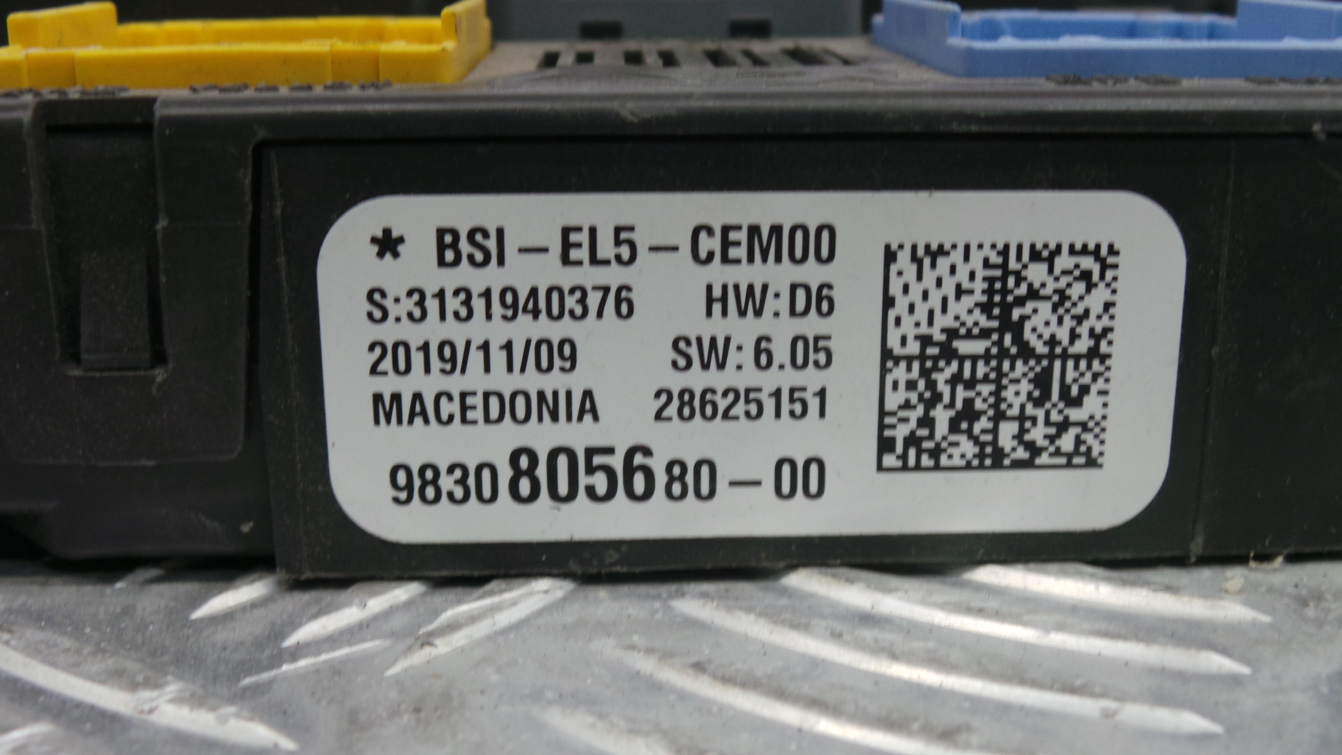 Caixa dos Fusíveis / BSI / UCH / SAM 9830805680 - PEUGEOT 308 II (LB_, LP_, LW_, LH_, L3_)-33108880