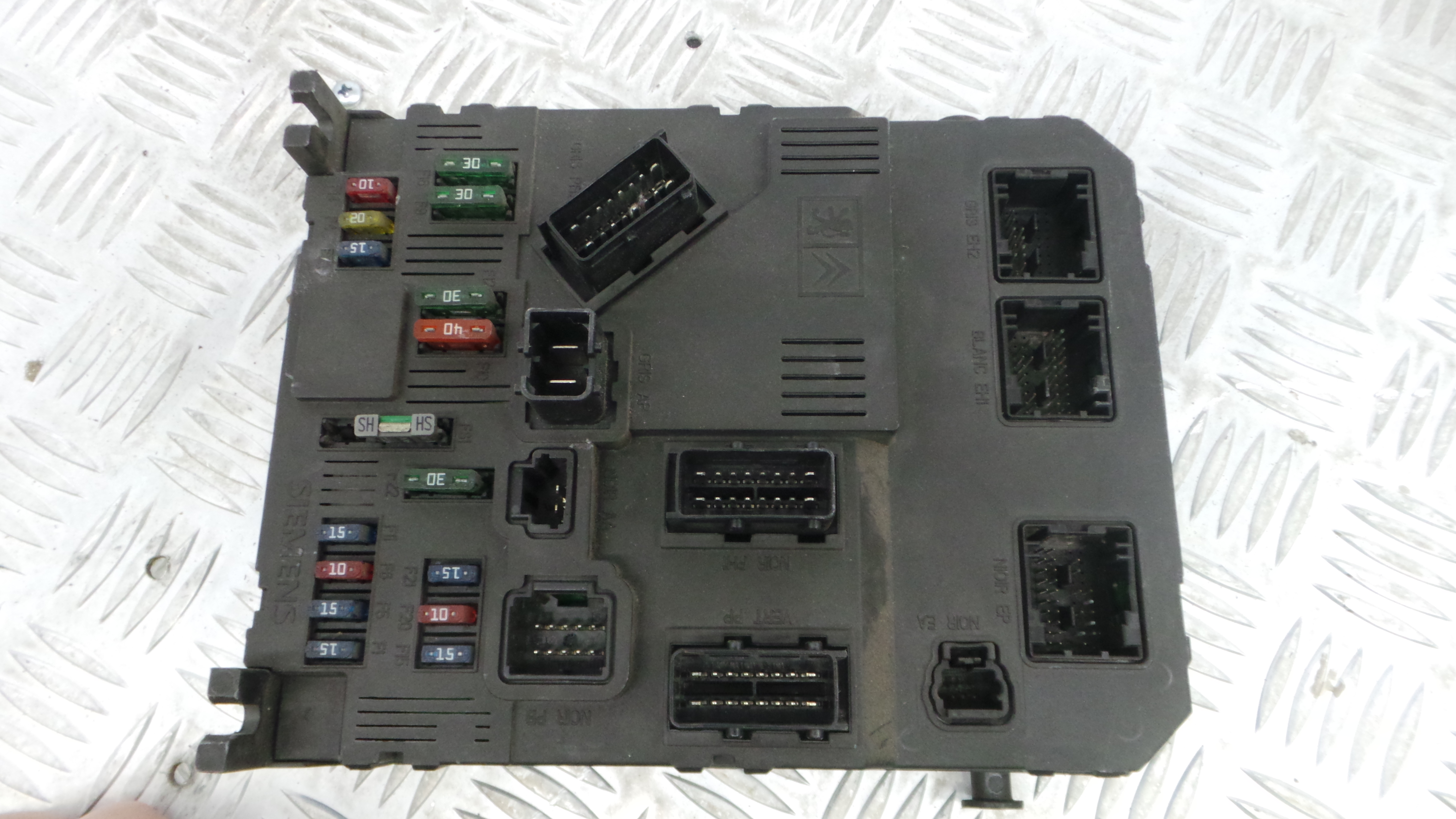 Caixa dos Fusíveis / BSI / UCH / SAM 9645747480 - PEUGEOT 206 Hatchback (2A/C)-33108962