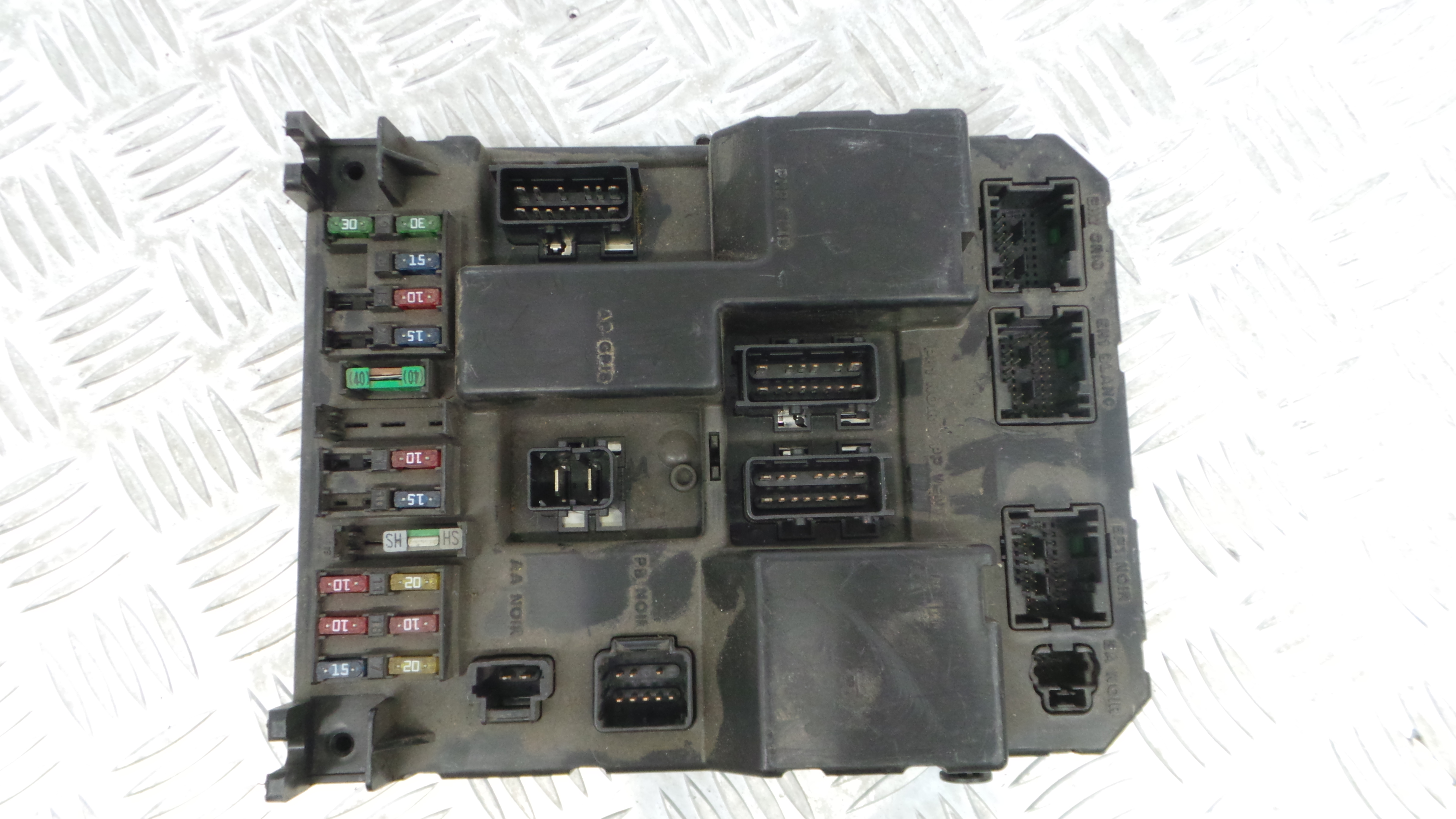 Caixa dos Fusíveis / BSI / UCH / SAM 9651197580 - PEUGEOT 307 (3A/C)-33108982