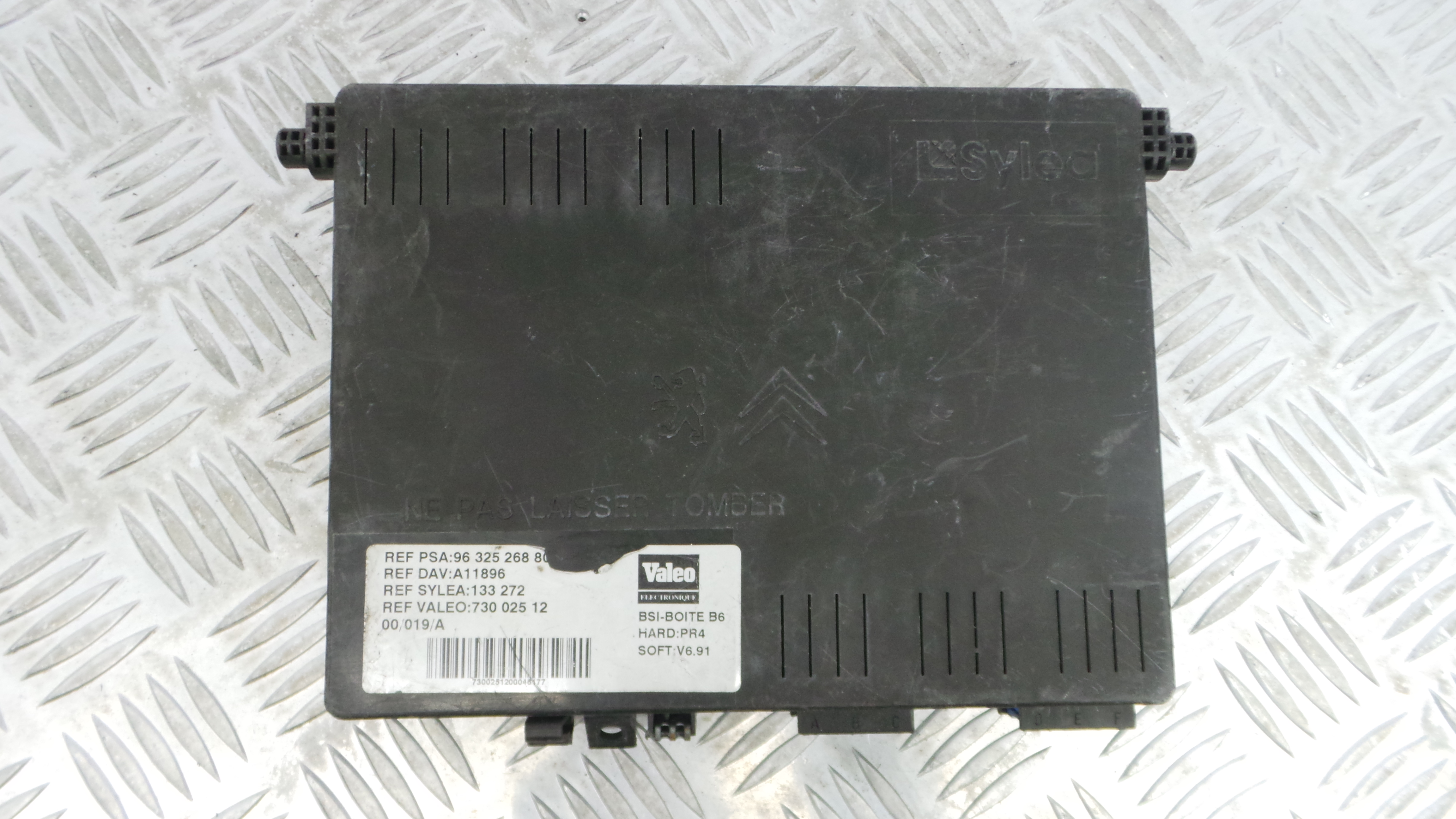 Caixa dos Fusíveis / BSI / UCH / SAM 9632526880 - CITROËN XSARA PICASSO (N68)-33109055