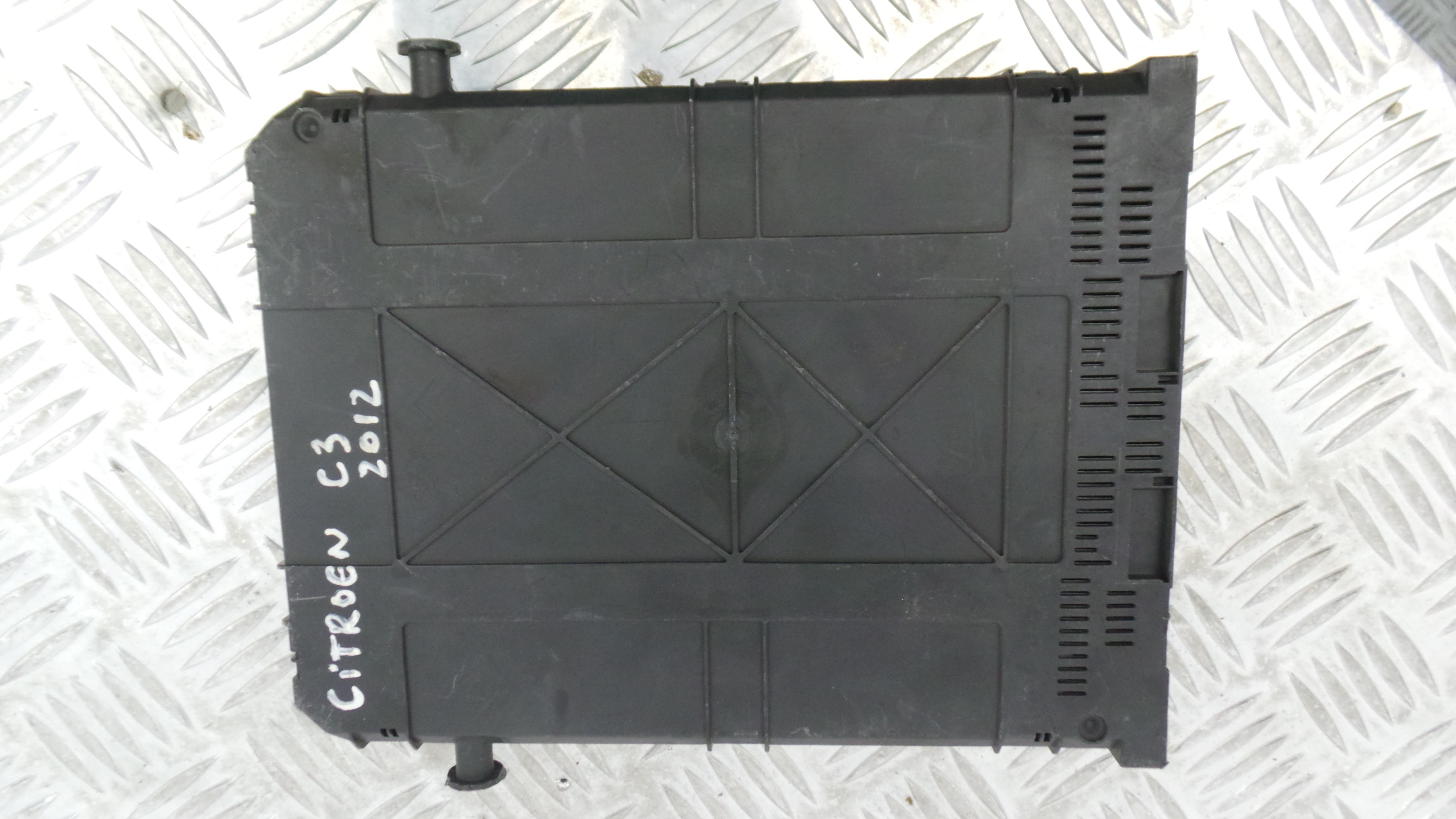 Caixa dos Fusíveis / BSI / UCH / SAM 9666952080 - CITROËN C3 II (SC_)-33109414