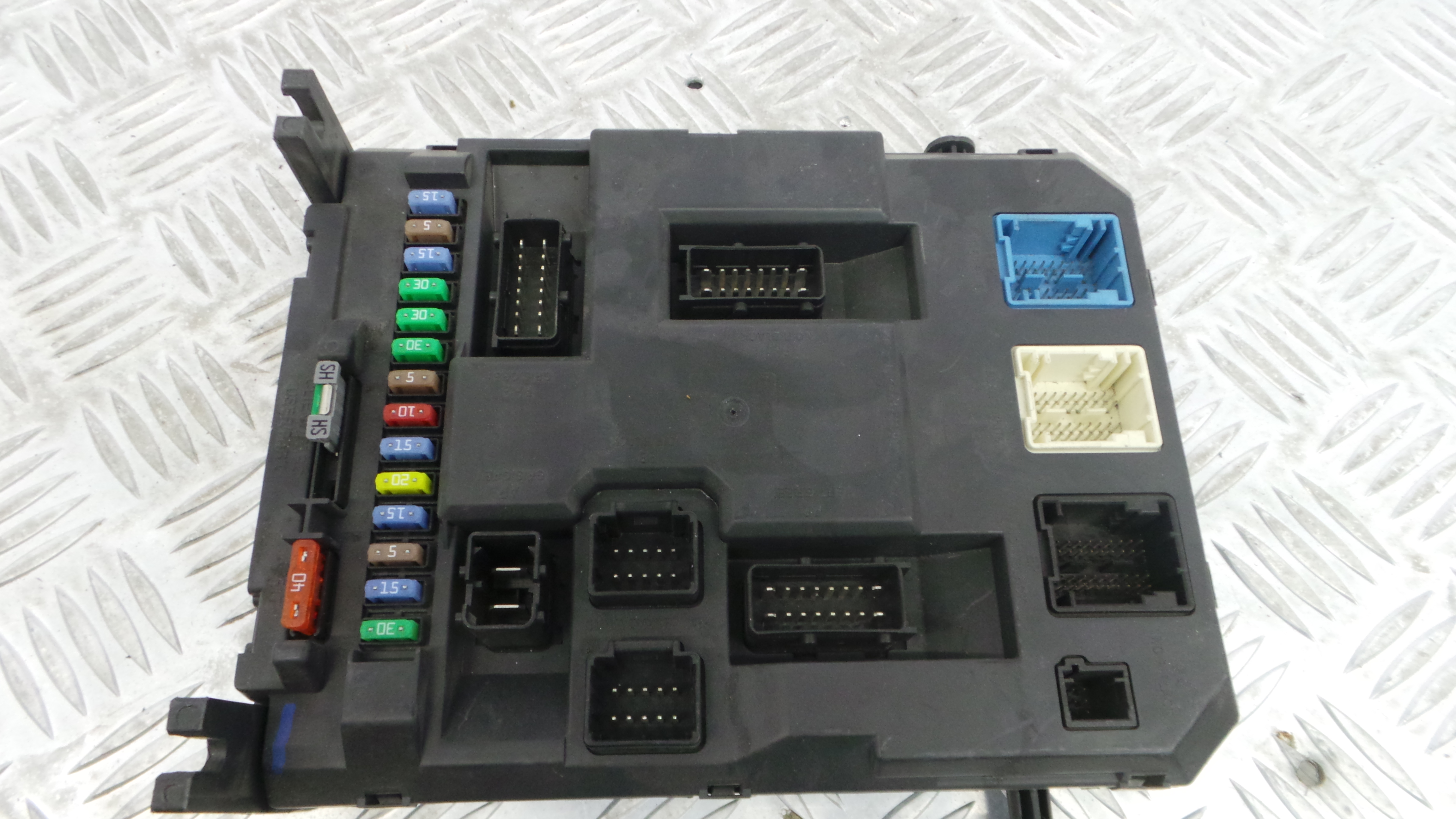 Caixa dos Fusíveis / BSI / UCH / SAM 9666952080 - CITROËN C3 II (SC_)-33109414