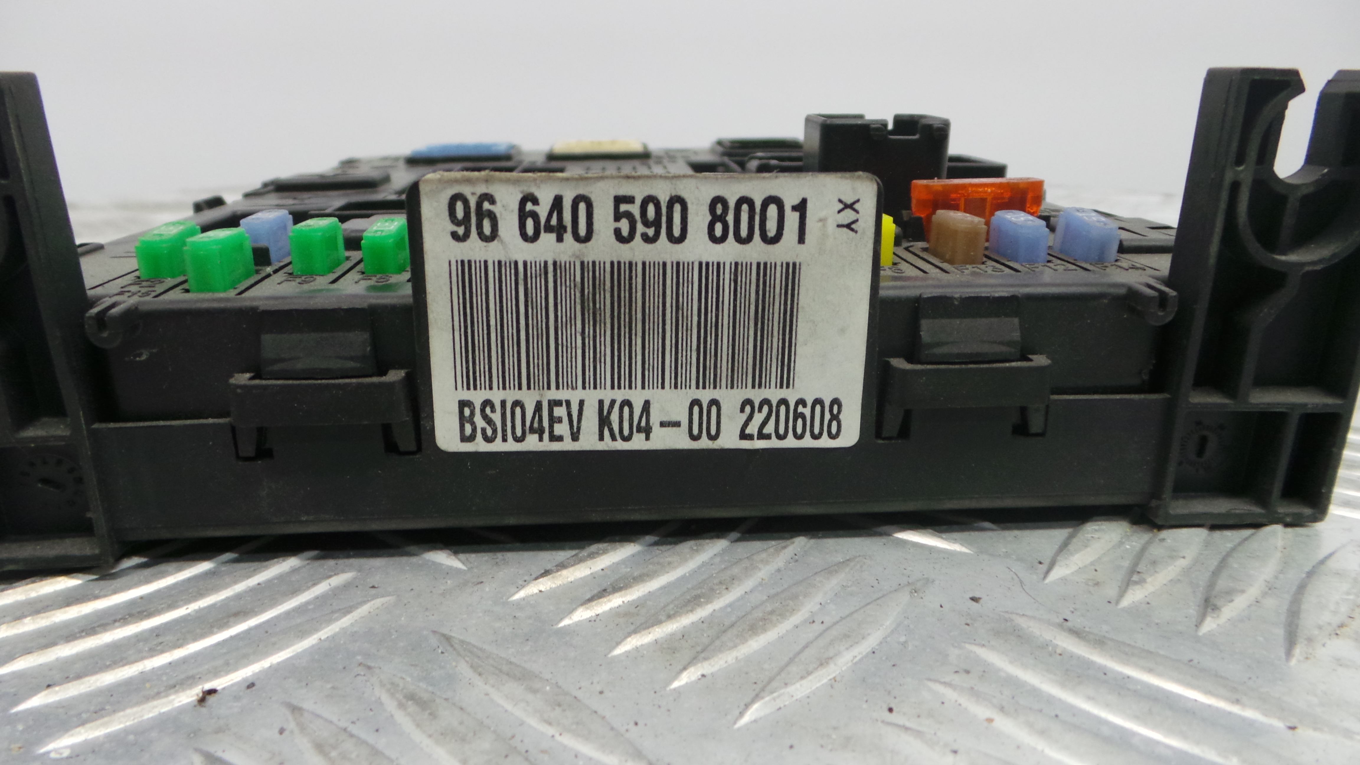 Caixa dos Fusíveis / BSI / UCH / SAM 966405908001 - PEUGEOT 308 I (4A_, 4C_)-33109468