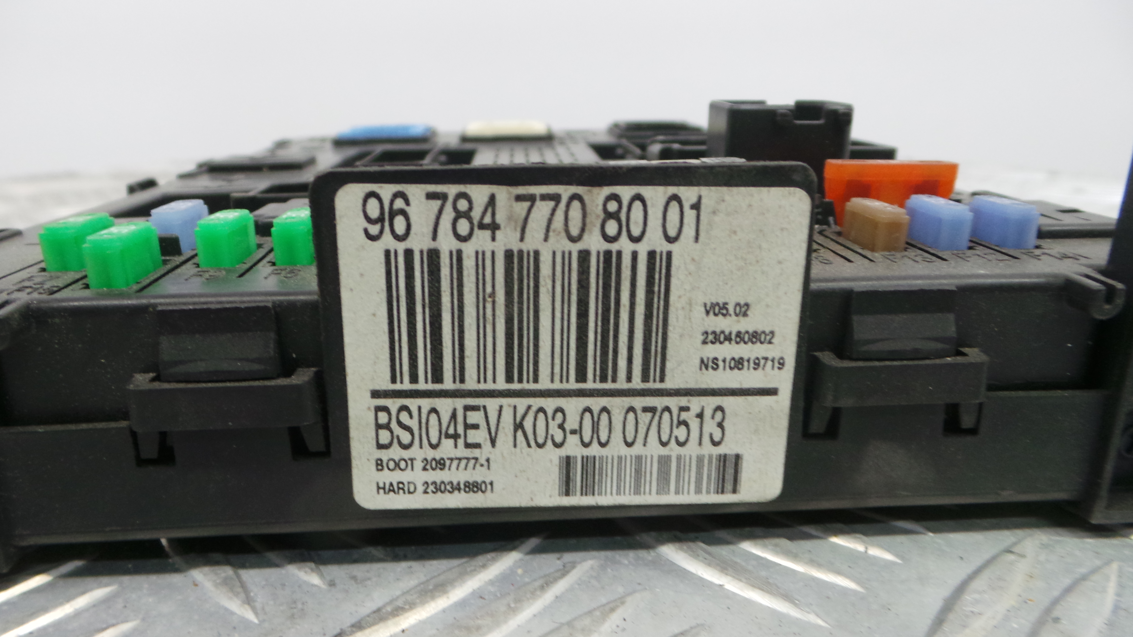 Caixa dos Fusíveis / BSI / UCH / SAM 967847708001 - CITROËN BERLINGO Caixa/monovolume (B9)-33109514