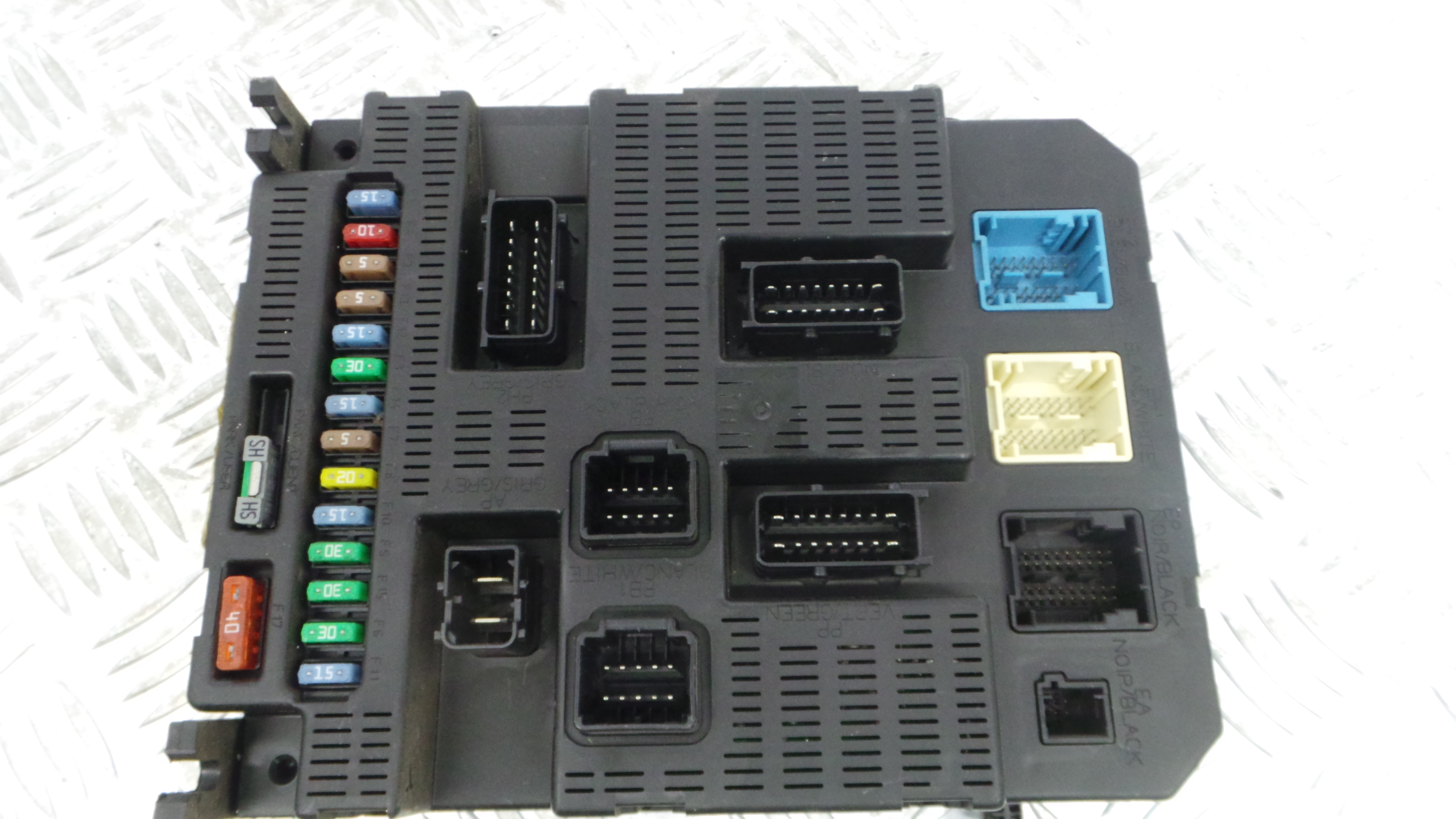 Caixa dos Fusíveis / BSI / UCH / SAM 9659285580 - CITROËN C4 I (LC_)-33109521