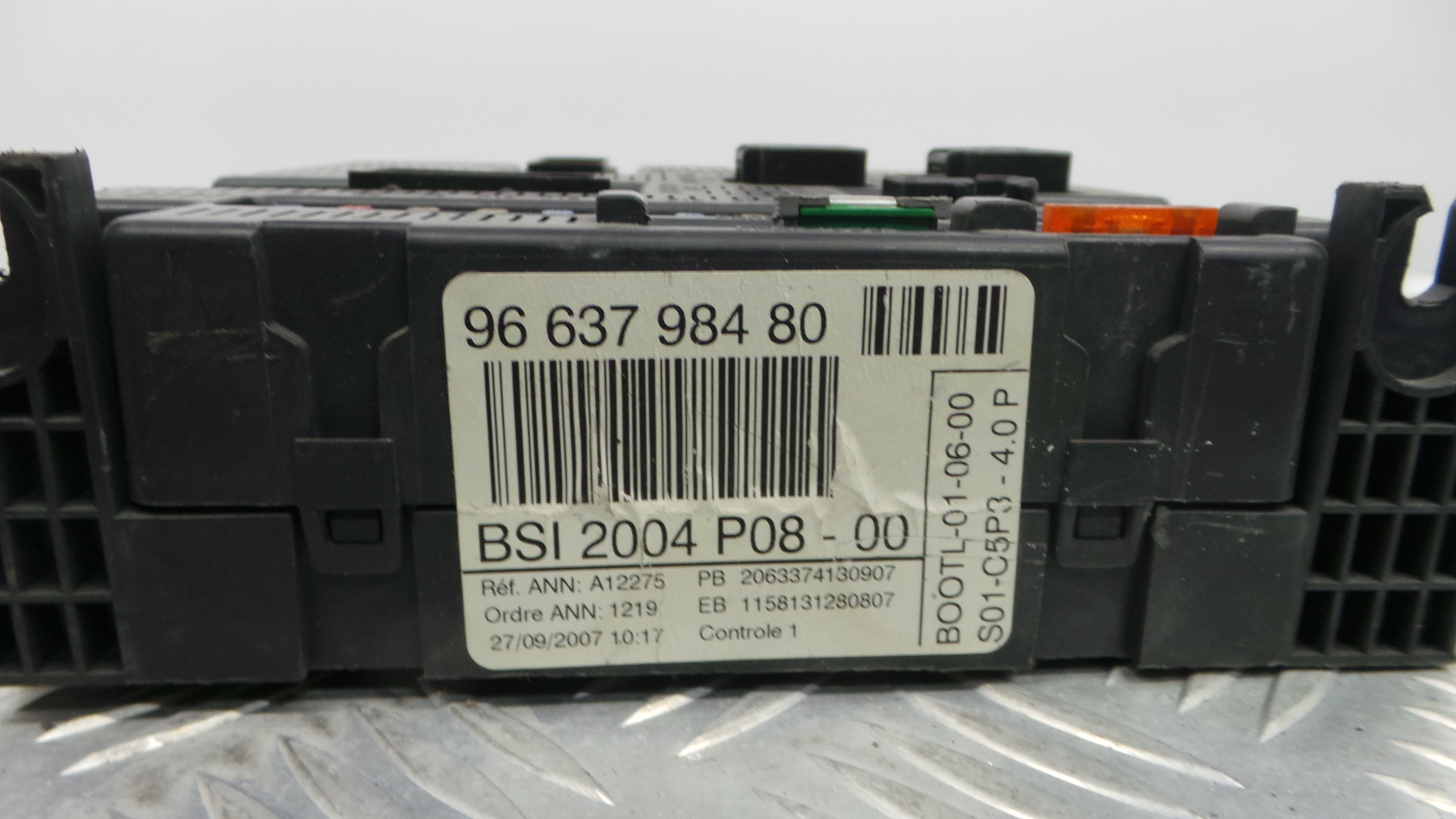 Caixa dos Fusíveis / BSI / UCH / SAM 9663798480 - PEUGEOT 207 (WA_, WC_), 207/207+ (WA_, WC_)-33109523 Caixa dos Fusíveis / BSI / UCH / SAM 9663798480 - PEUGEOT 207 (WA_, WC_), 207/207+ (WA_, WC_)-33109523