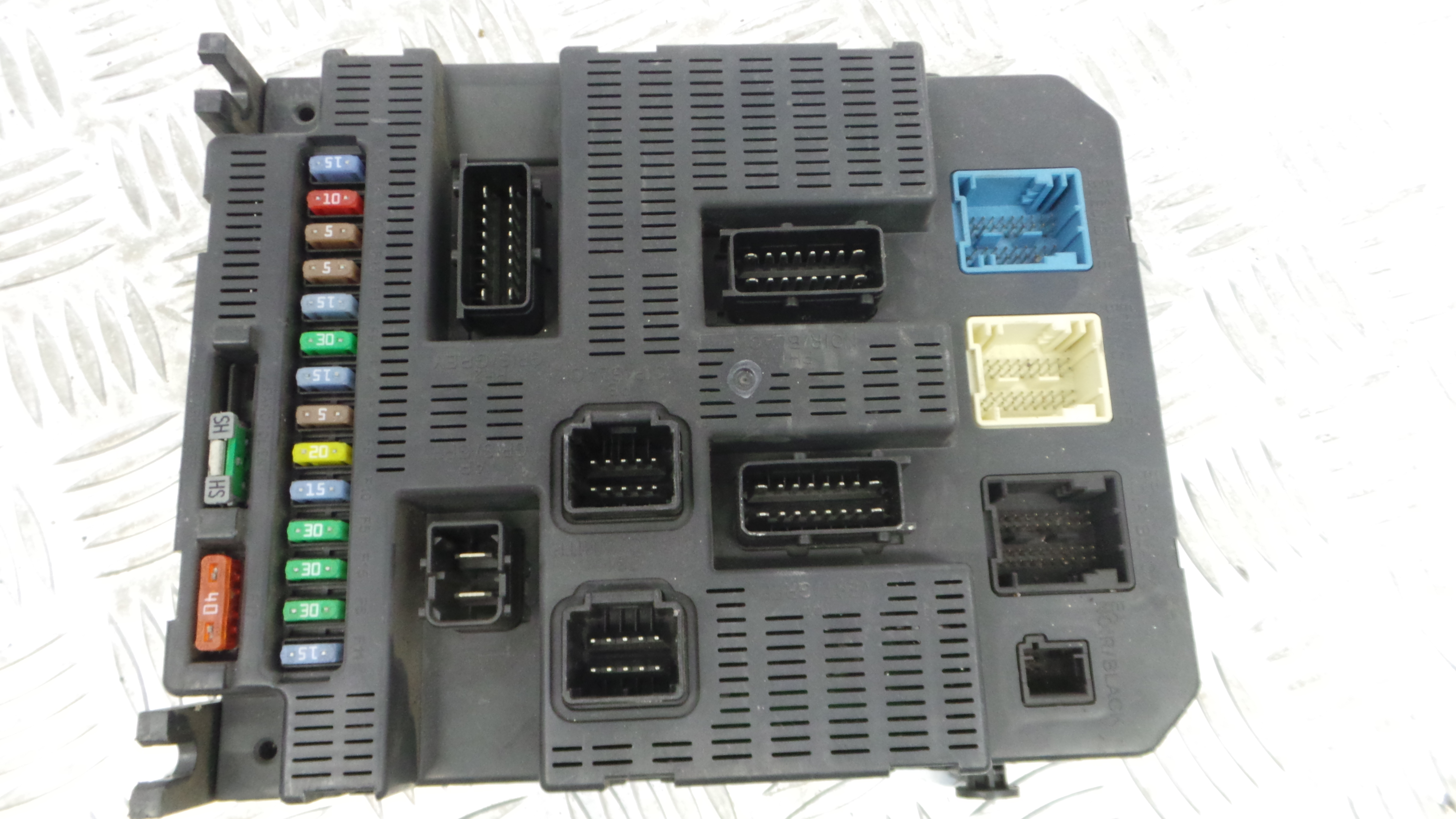 Caixa dos Fusíveis / BSI / UCH / SAM 9663798180 - PEUGEOT 308 I (4A_, 4C_)-33109533