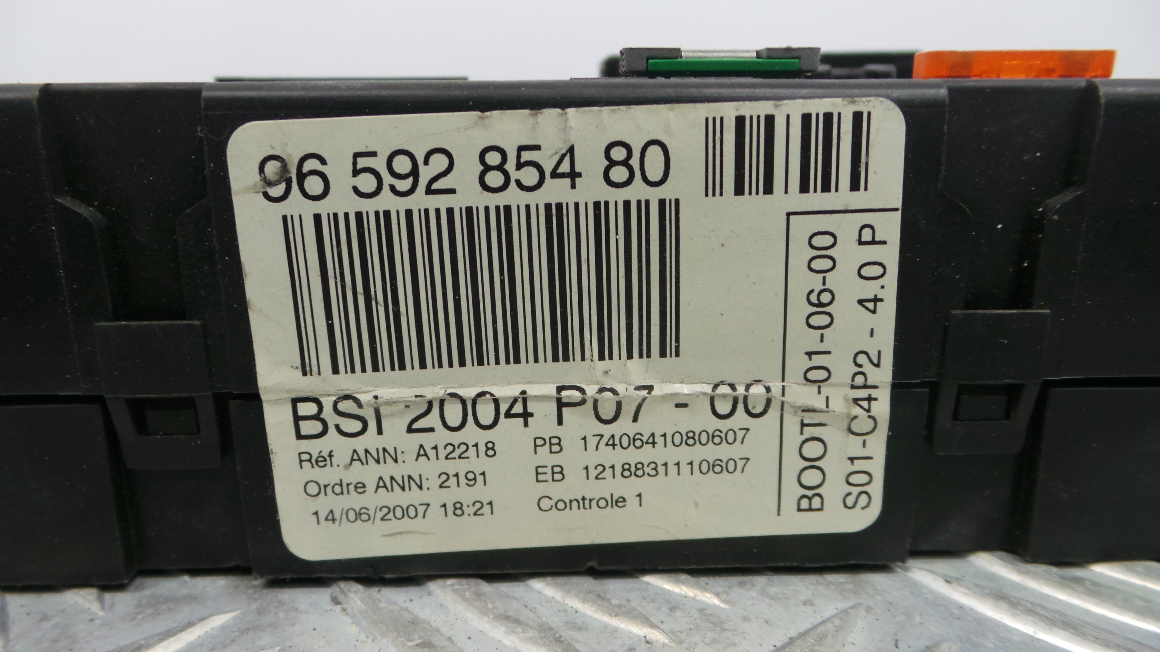 Caixa dos Fusíveis / BSI / UCH / SAM 9659285480 - PEUGEOT 207 (WA_, WC_), 207/207+ (WA_, WC_)-33109661 Caixa dos Fusíveis / BSI / UCH / SAM 9659285480 - PEUGEOT 207 (WA_, WC_), 207/207+ (WA_, WC_)-33109661