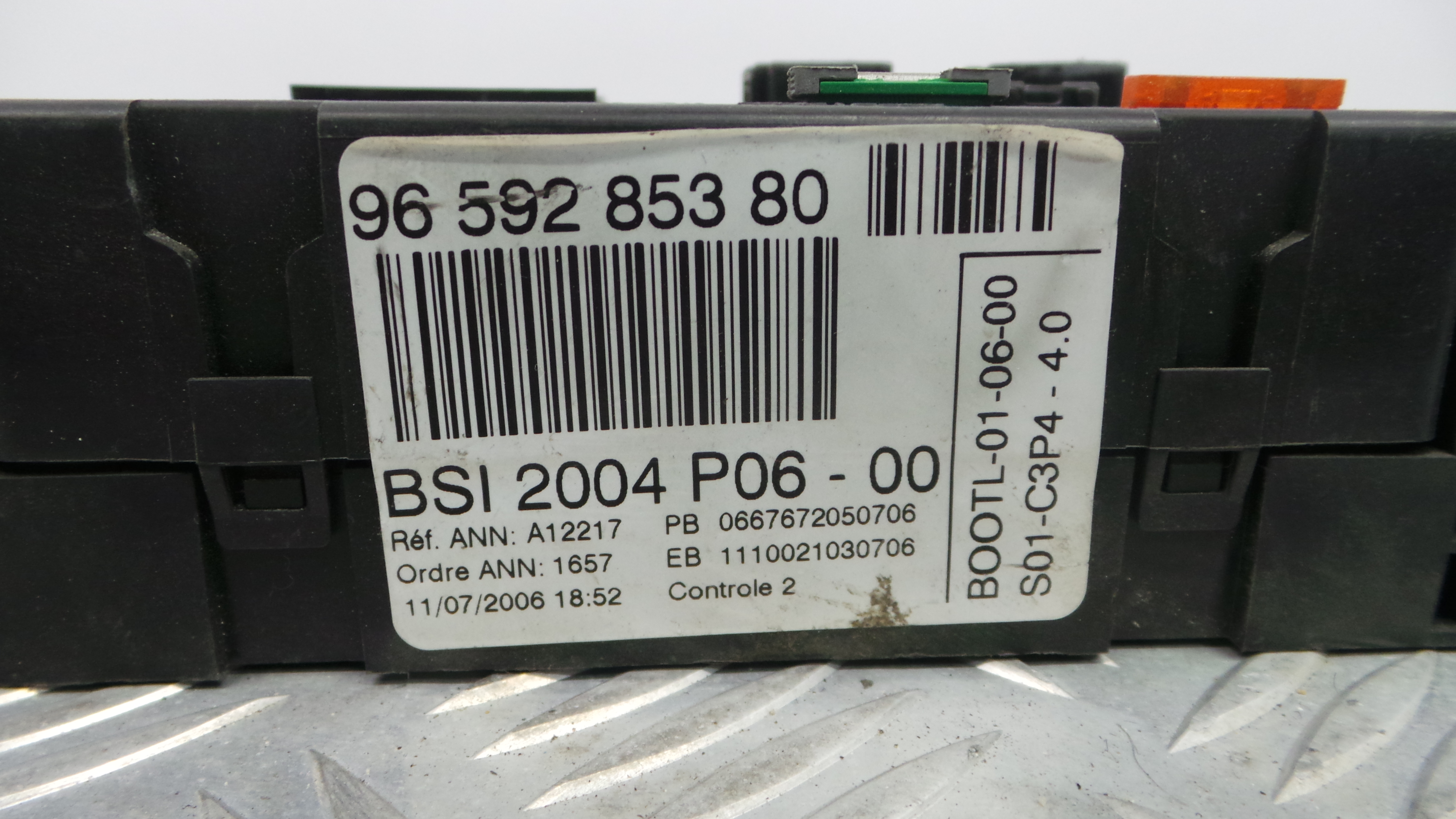 Caixa dos Fusíveis / BSI / UCH / SAM 9659285380 - PEUGEOT 207 (WA_, WC_), 207/207+ (WA_, WC_)-33109722 Caixa dos Fusíveis / BSI / UCH / SAM 9659285380 - PEUGEOT 207 (WA_, WC_), 207/207+ (WA_, WC_)-33109722