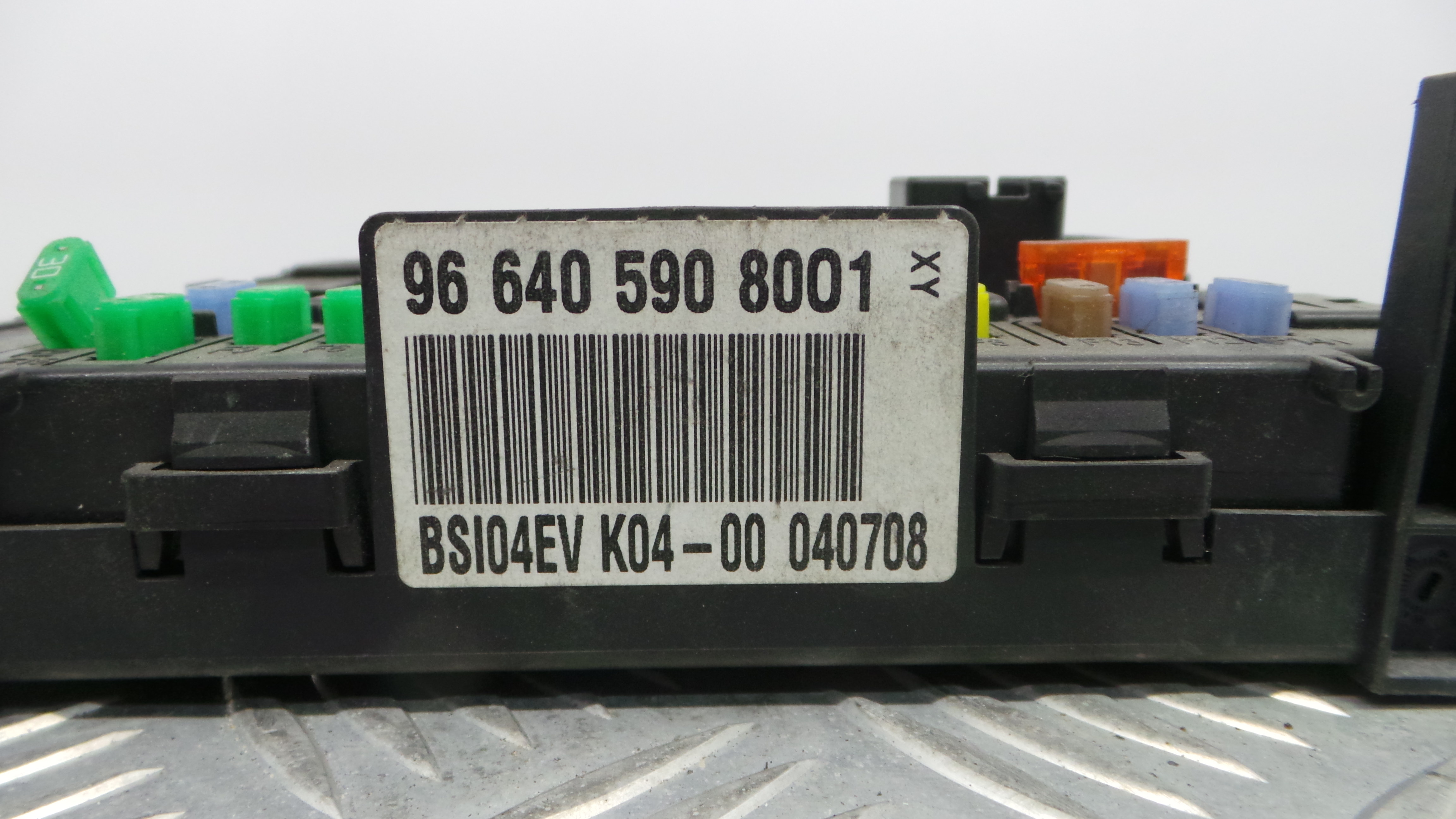 Caixa dos Fusíveis / BSI / UCH / SAM 966405908001 - PEUGEOT 308 SW I (4E_, 4H_)-33109724