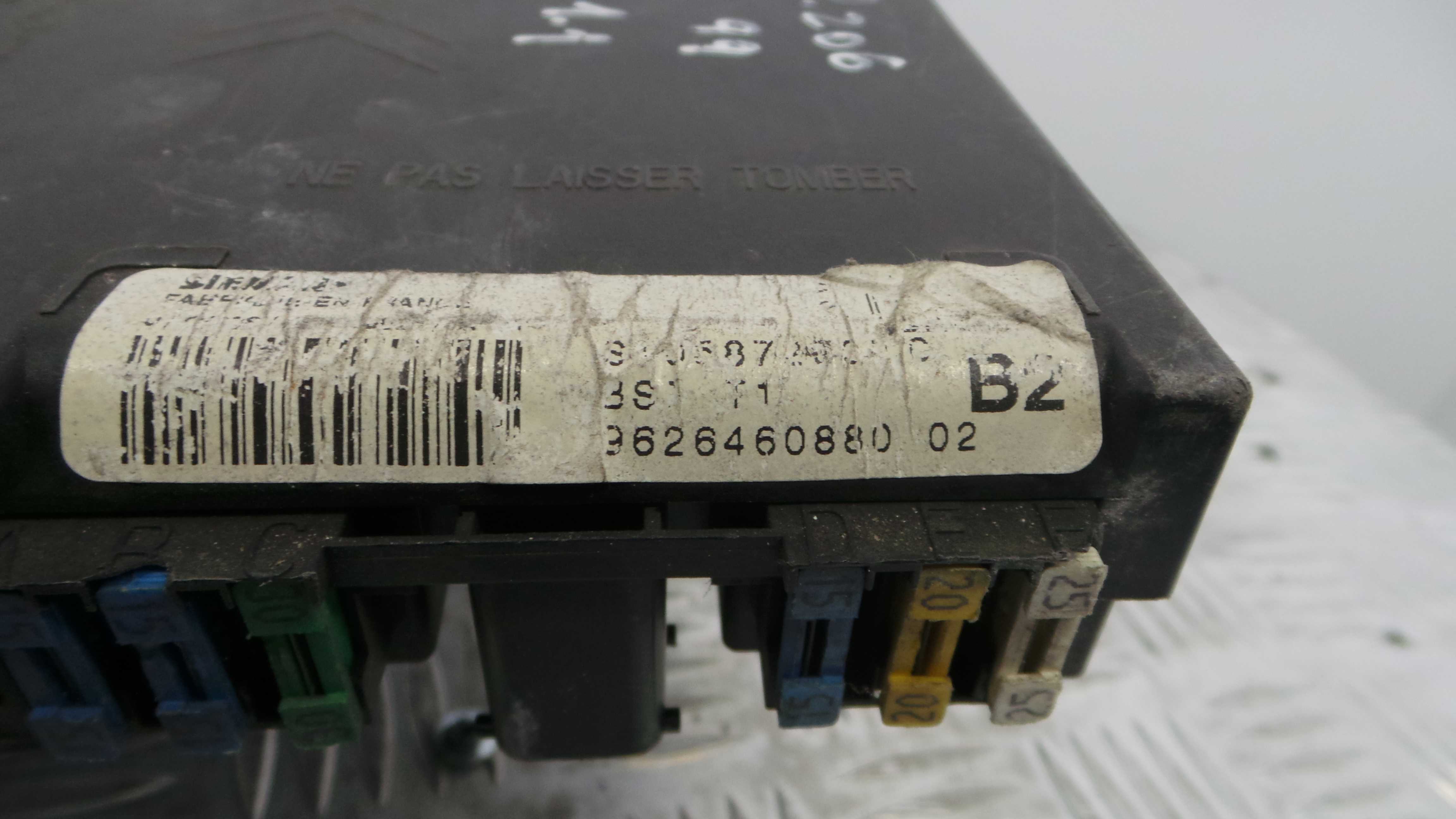 Caixa dos Fusíveis / BSI / UCH / SAM 9626460880 - PEUGEOT 206 Hatchback (2A/C)-33110437