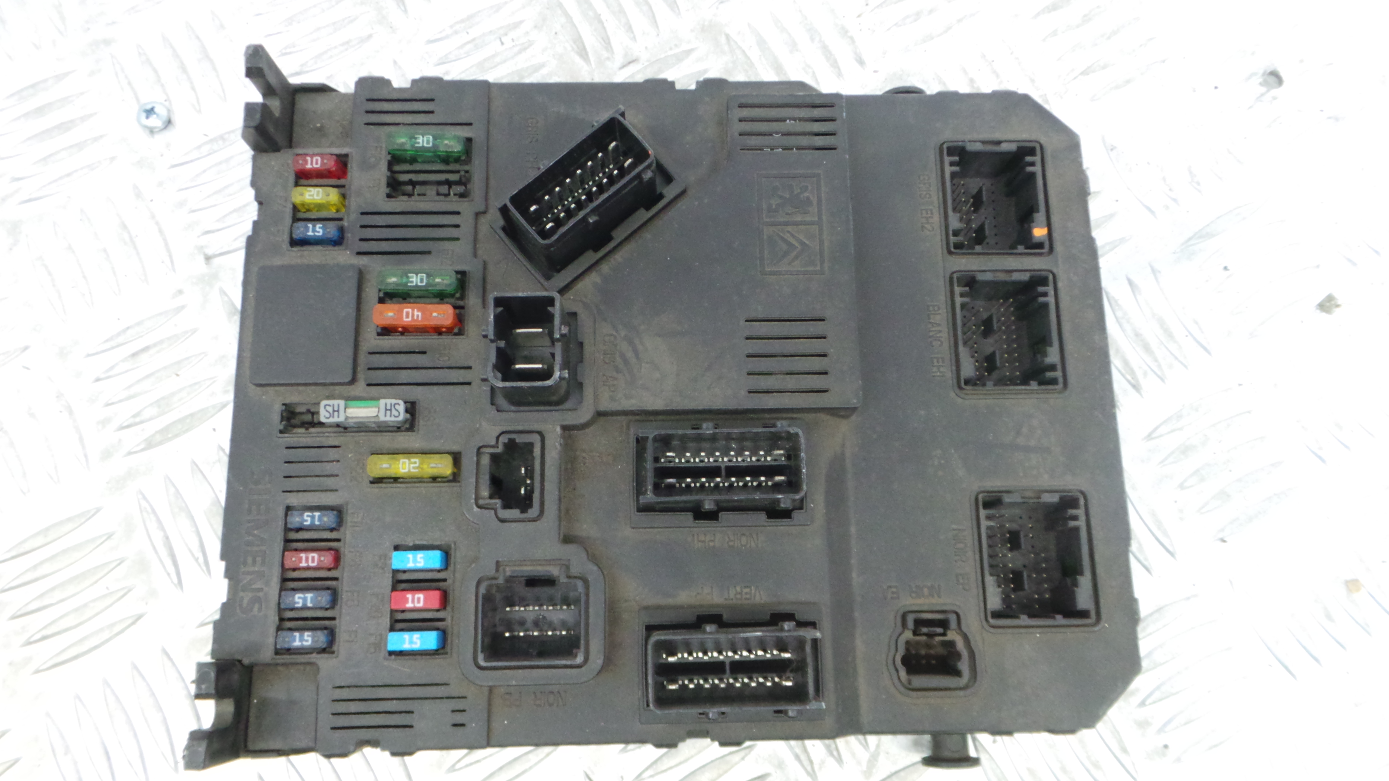 Caixa dos Fusíveis / BSI / UCH / SAM 9650585780 - CITROËN C3 I (FC_, FN_)-33110440