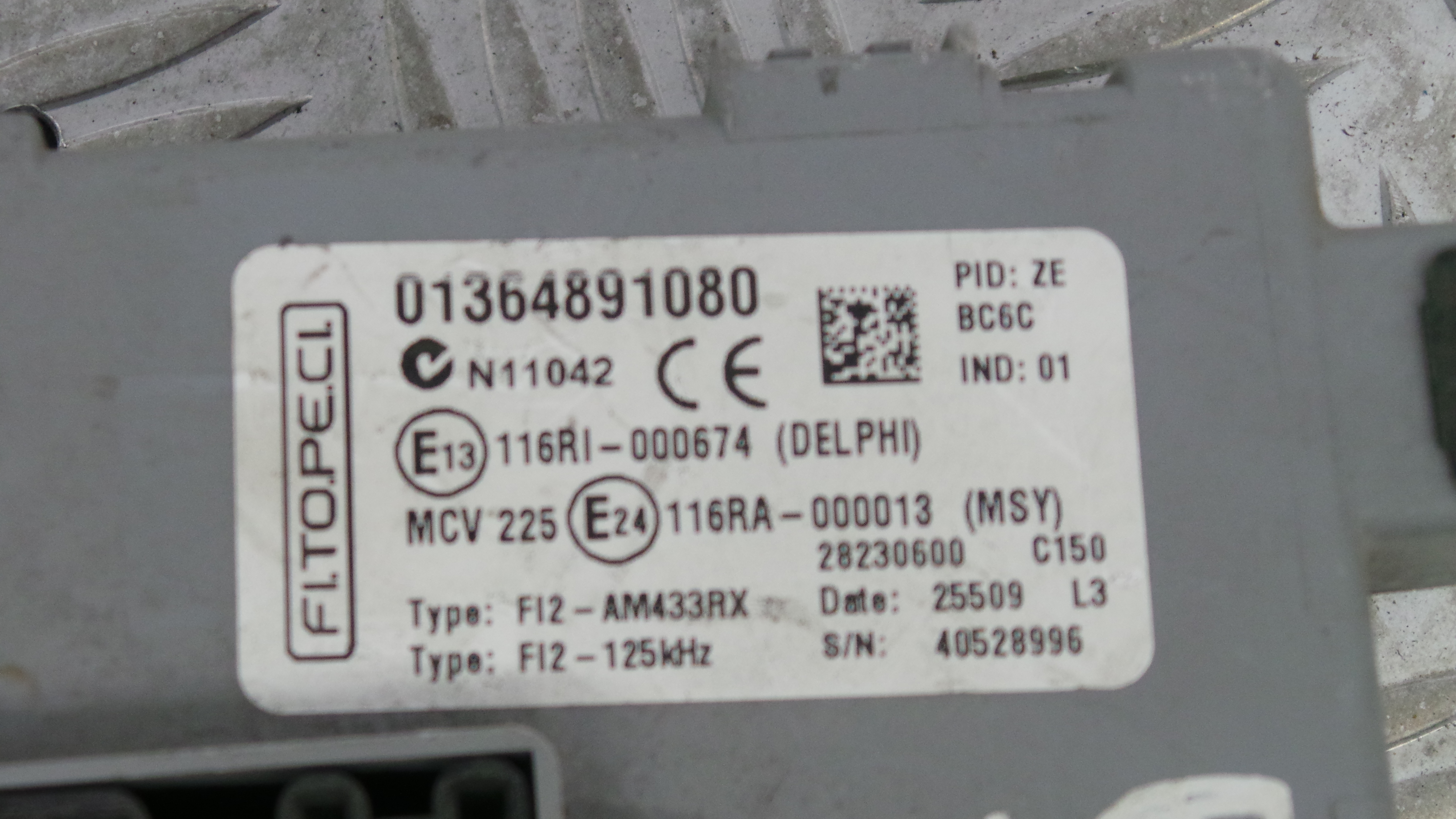 Caixa dos Fusíveis / BSI / UCH / SAM 01364891080 - PEUGEOT BIPPER (AA_)-33110559