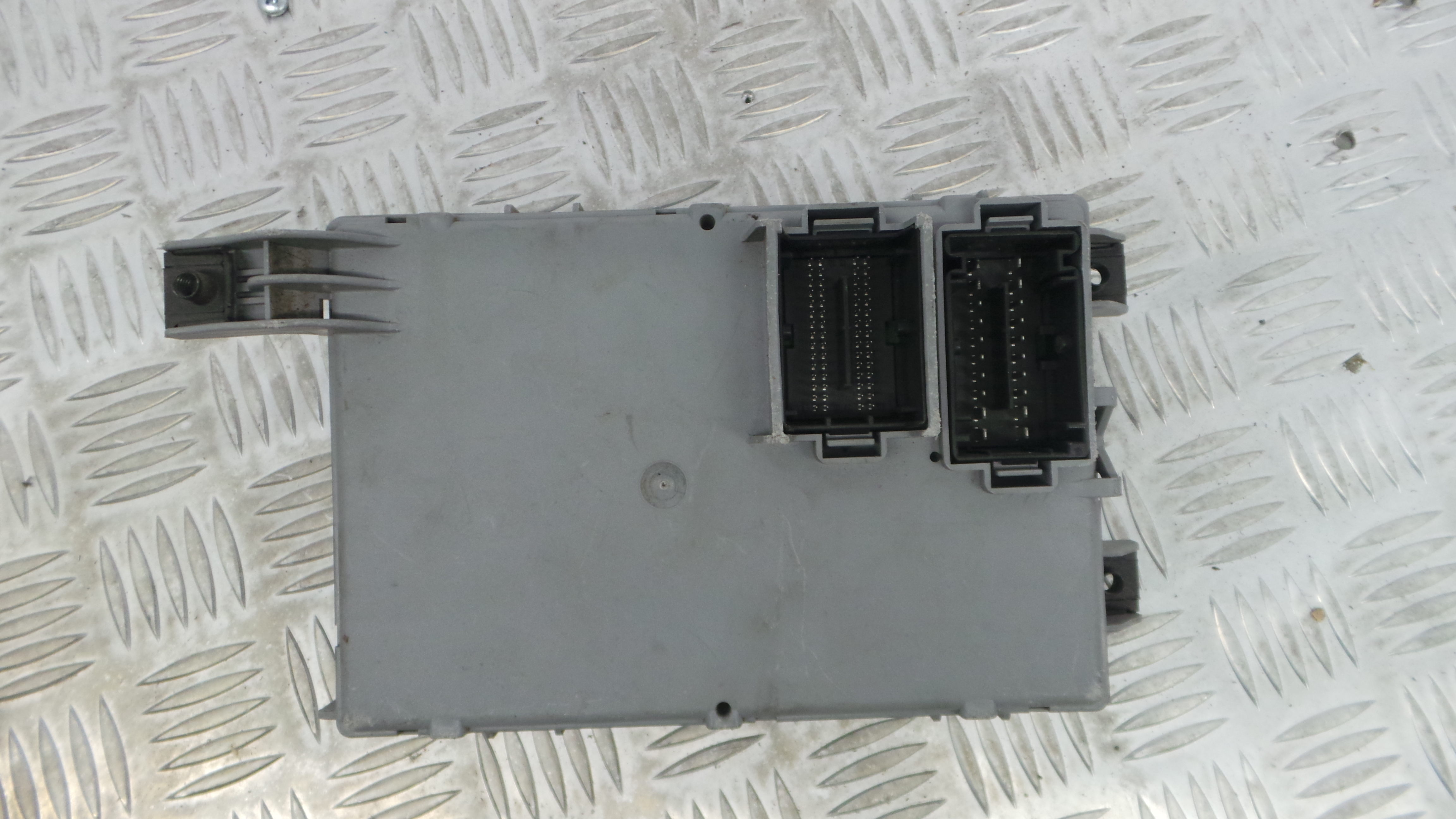 Caixa dos Fusíveis / BSI / UCH / SAM 01364891080 - PEUGEOT BIPPER (AA_)-33110559