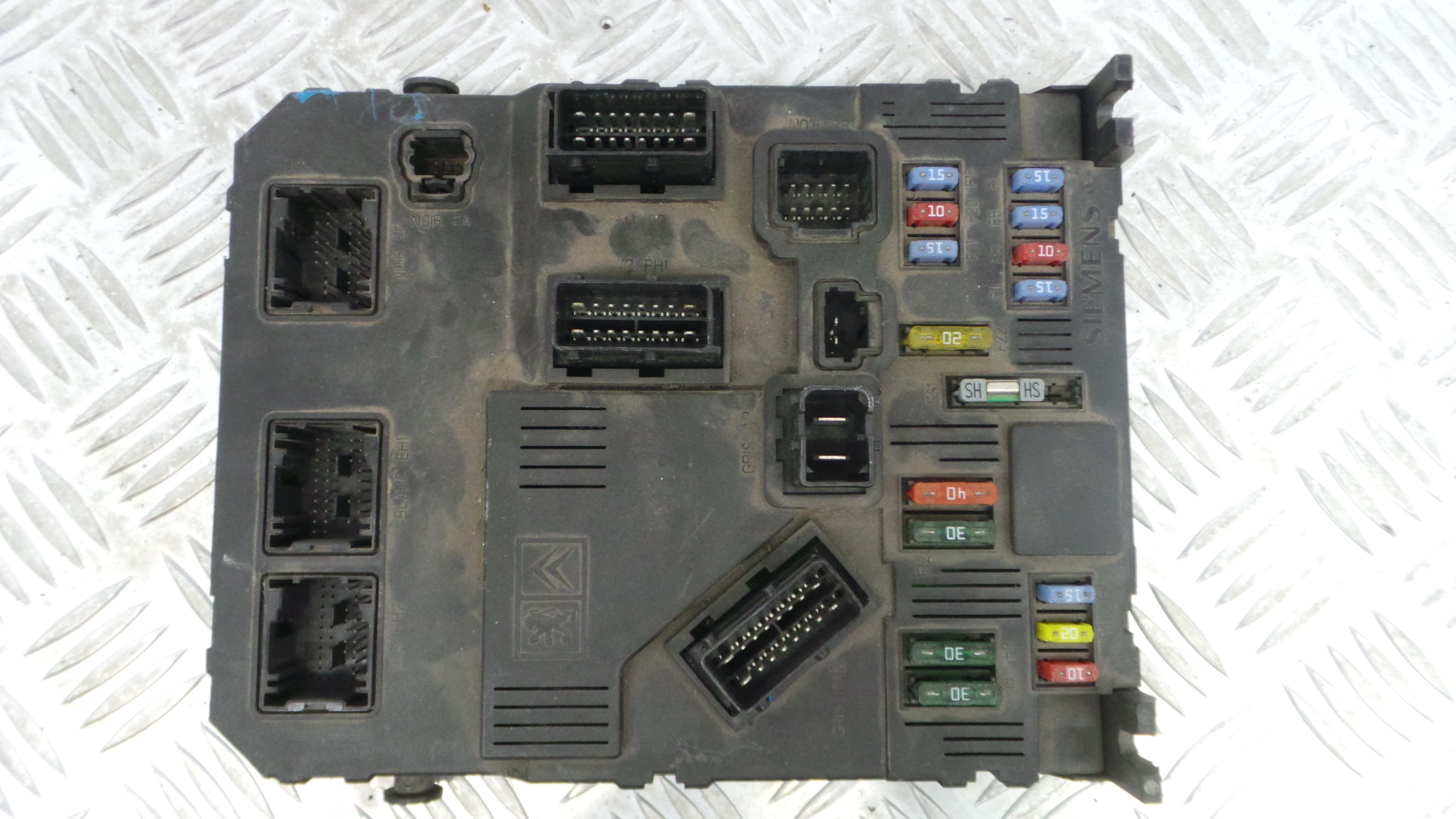 Caixa dos Fusíveis / BSI / UCH / SAM 9653667380 - CITROËN C2 (JM_)-33110664