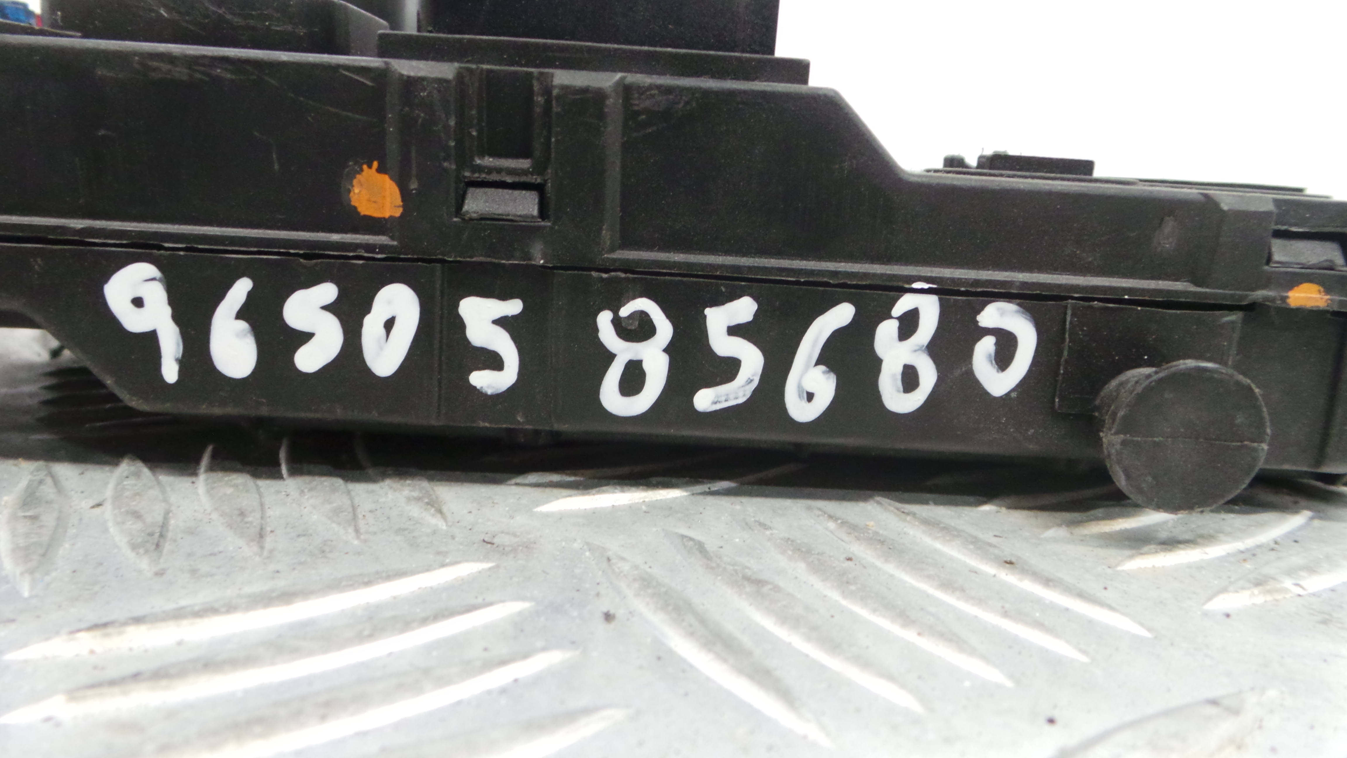 Caixa dos Fusíveis / BSI / UCH / SAM 9650585680 - CITROËN C3 Pluriel (HB_)-33110728