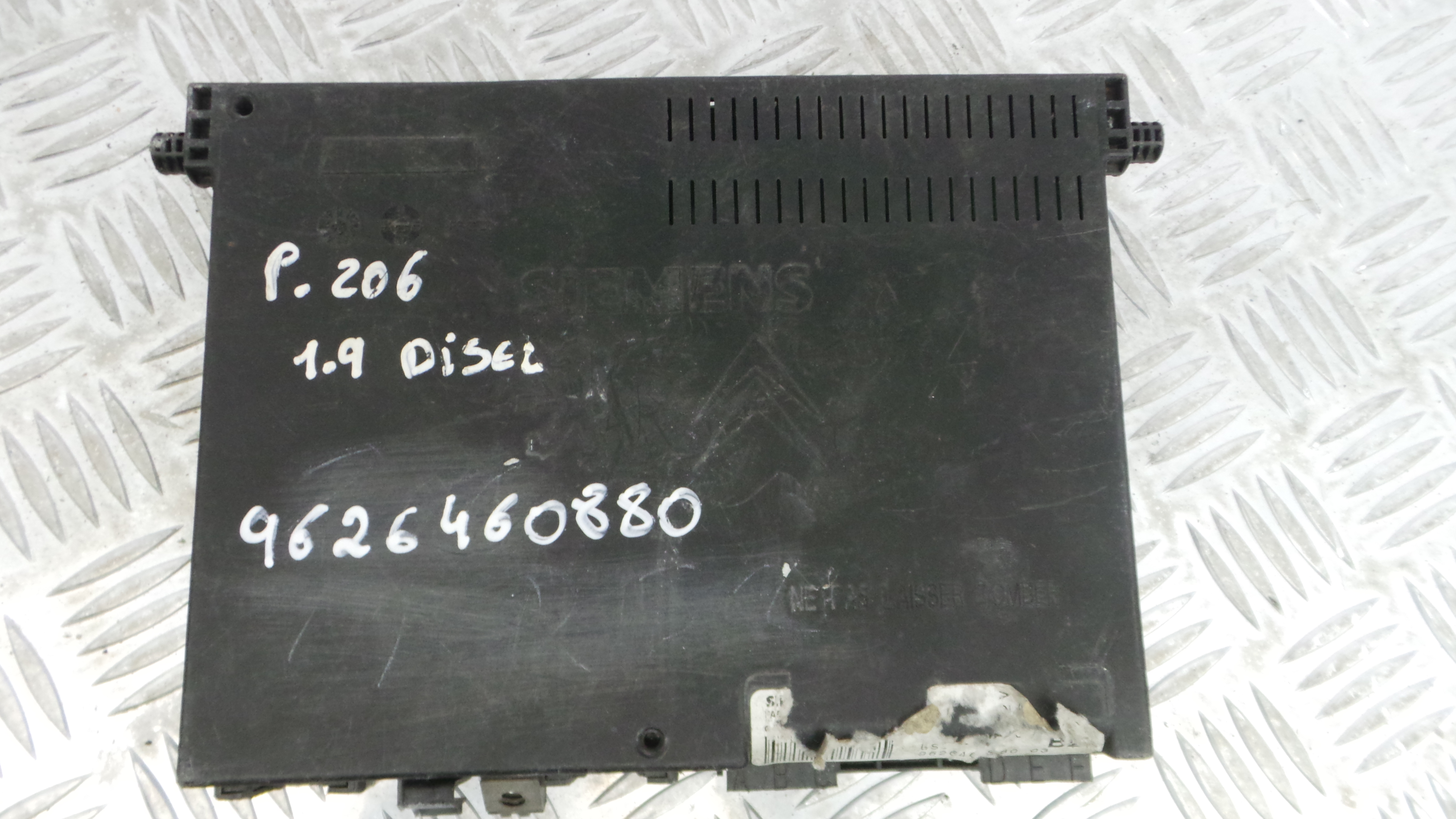 Caixa dos Fusíveis / BSI / UCH / SAM 9626460880 - PEUGEOT 206 Hatchback (2A/C)-33110731