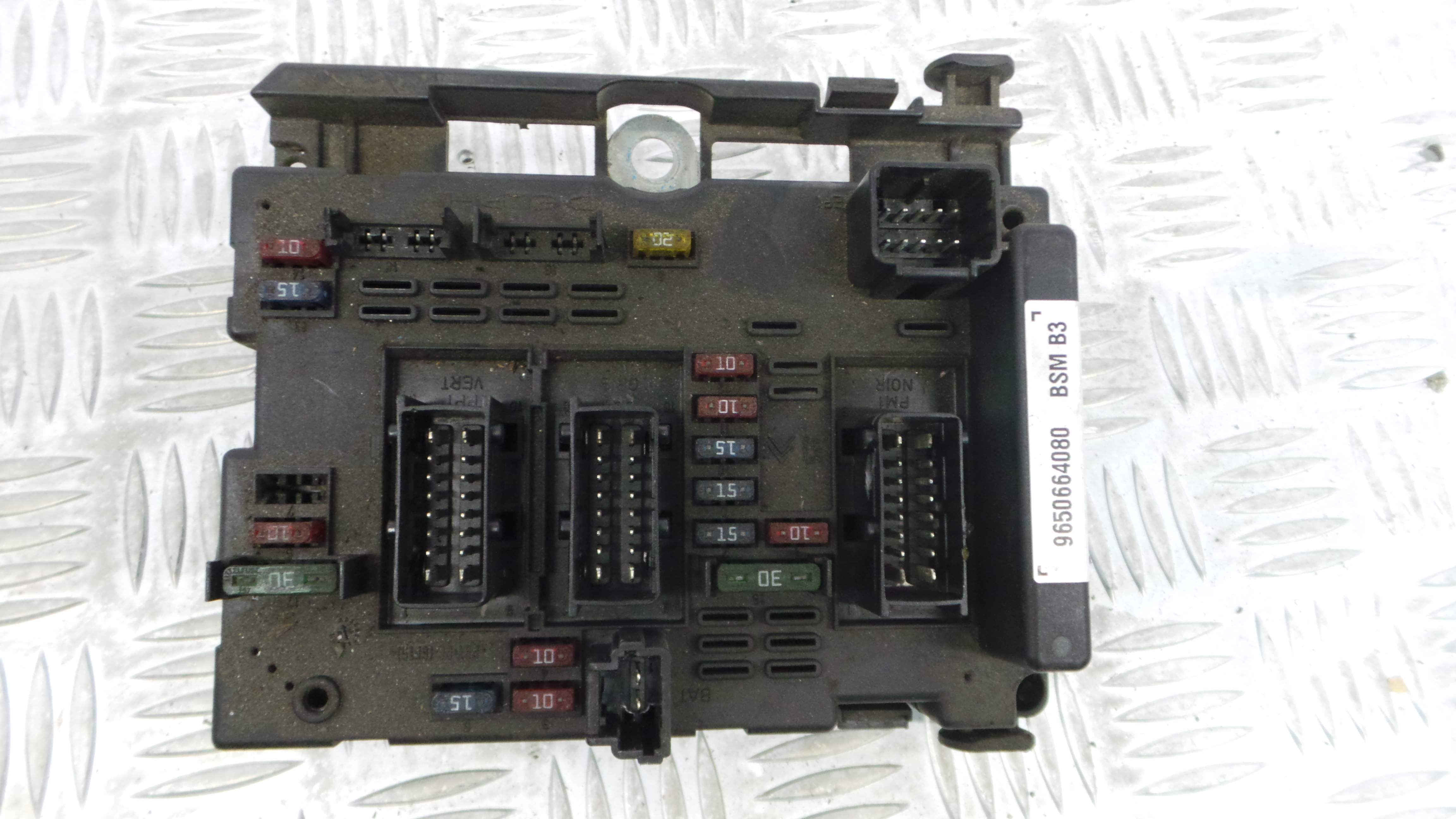 Caixa dos Fusíveis / BSI / UCH / SAM 9650664080 - CITROËN XSARA (N1)-33111239