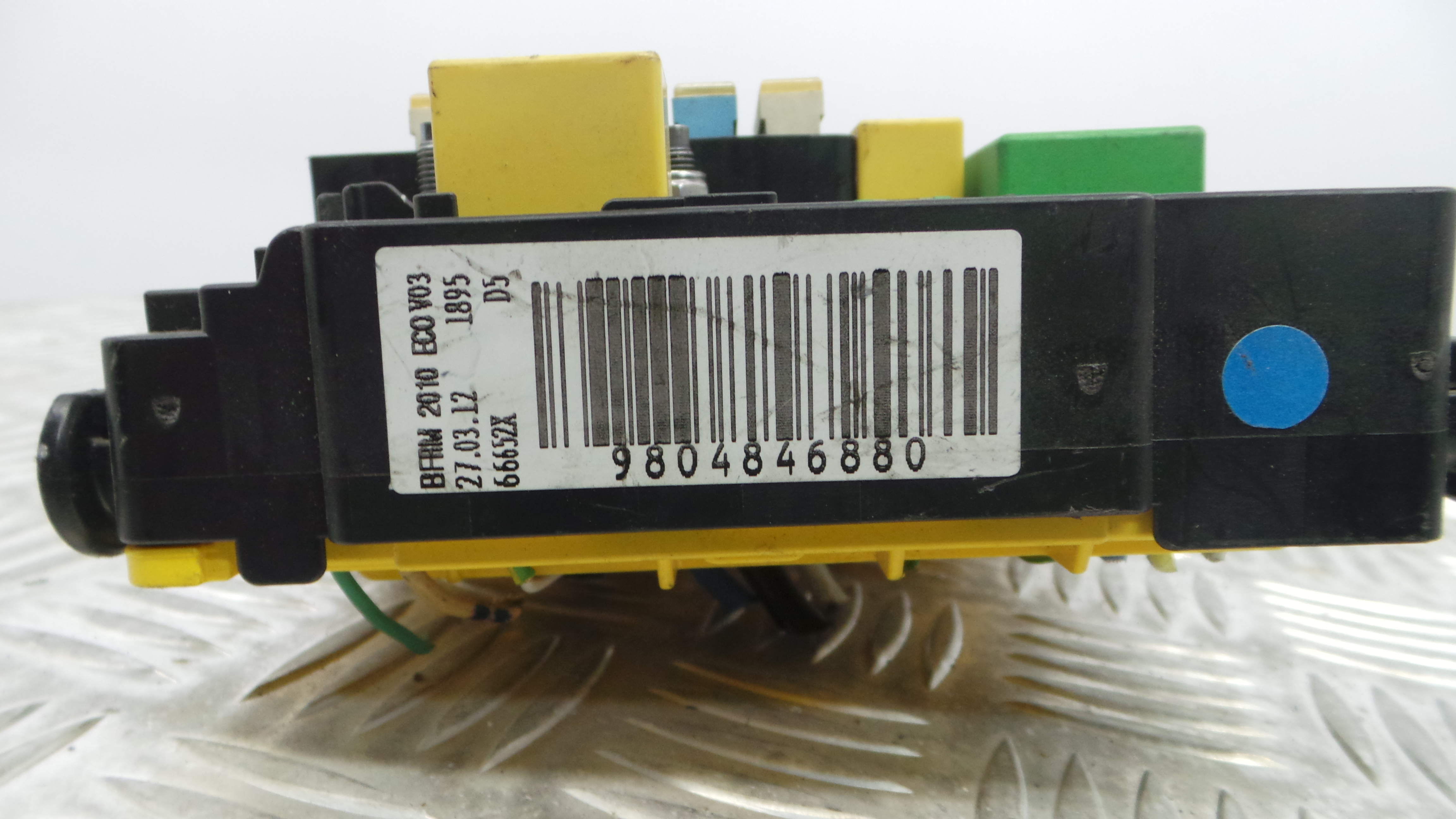 Caixa dos Fusíveis / BSI / UCH / SAM 9804846880 - PEUGEOT 208 I (CA_, CC_)-33111257 Caixa dos Fusíveis / BSI / UCH / SAM 9804846880 - PEUGEOT 208 I (CA_, CC_)-33111257