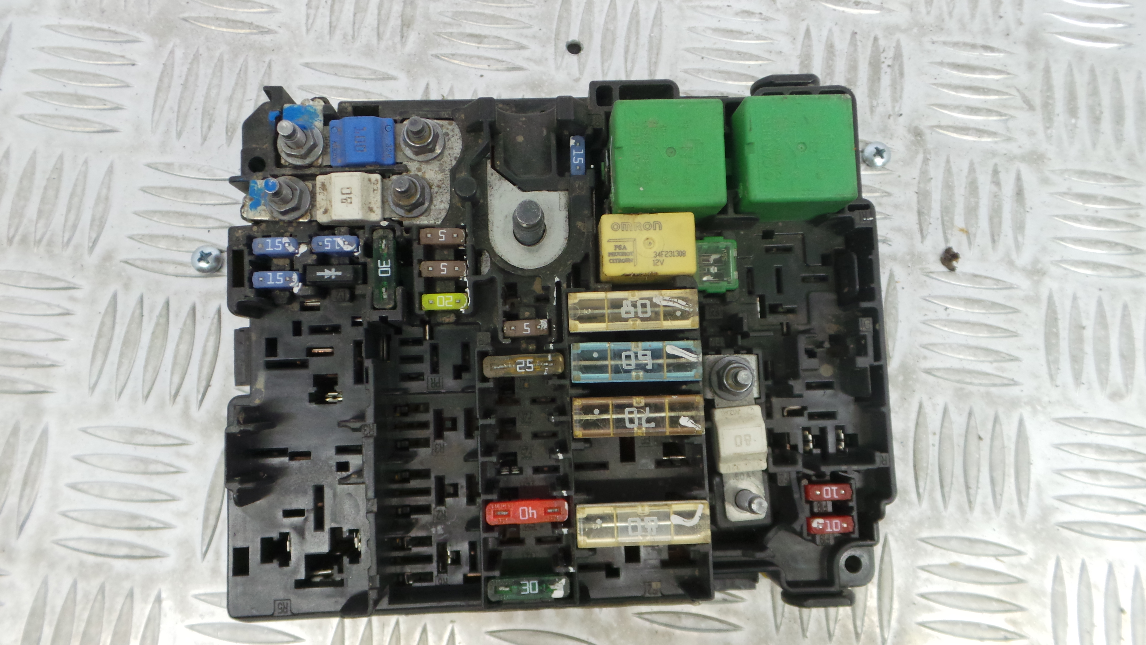 Caixa dos Fusíveis / BSI / UCH / SAM 9804848580 - PEUGEOT 208 I (CA_, CC_)-33111259