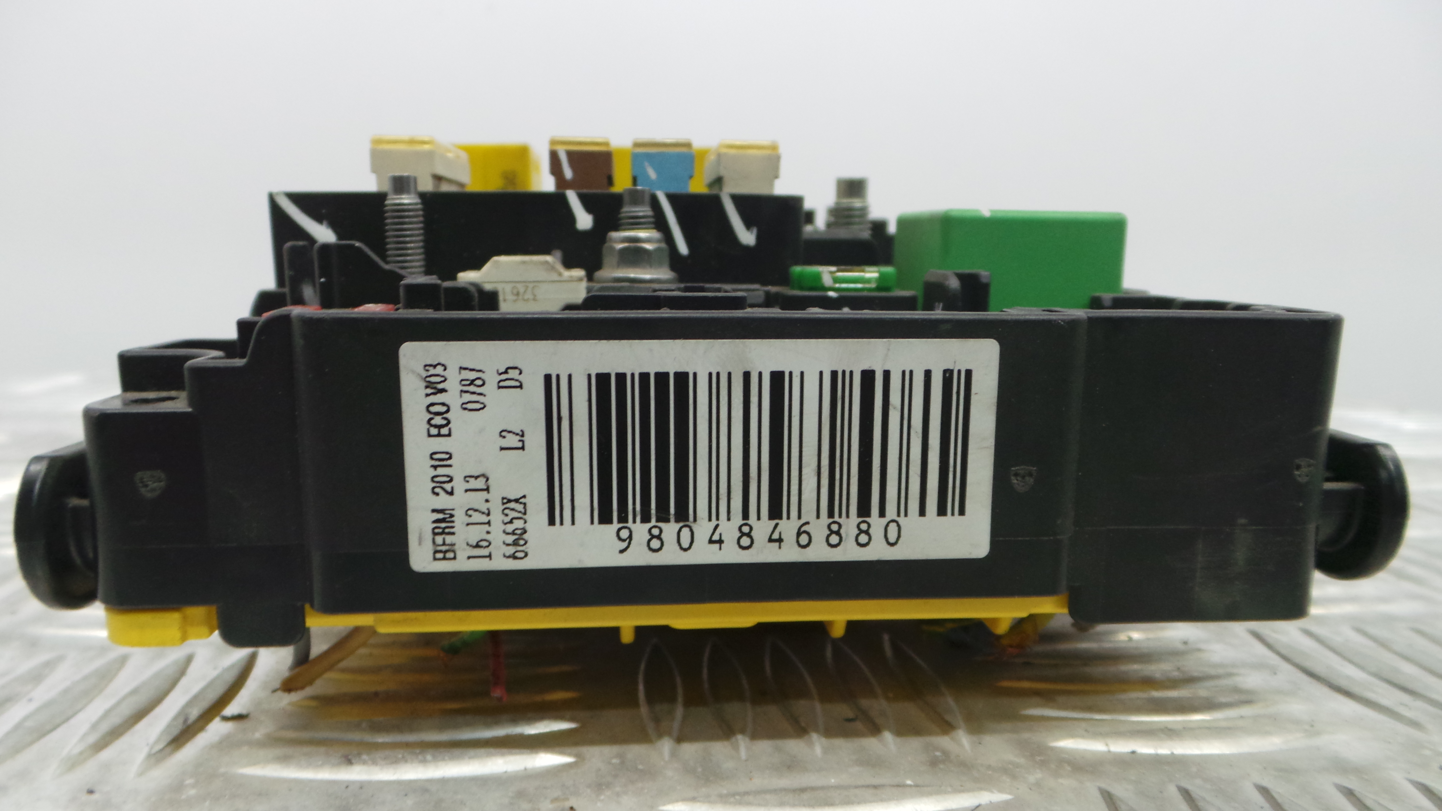 Caixa dos Fusíveis / BSI / UCH / SAM 9804846880 - PEUGEOT 208 I (CA_, CC_)-33111261 Caixa dos Fusíveis / BSI / UCH / SAM 9804846880 - PEUGEOT 208 I (CA_, CC_)-33111261