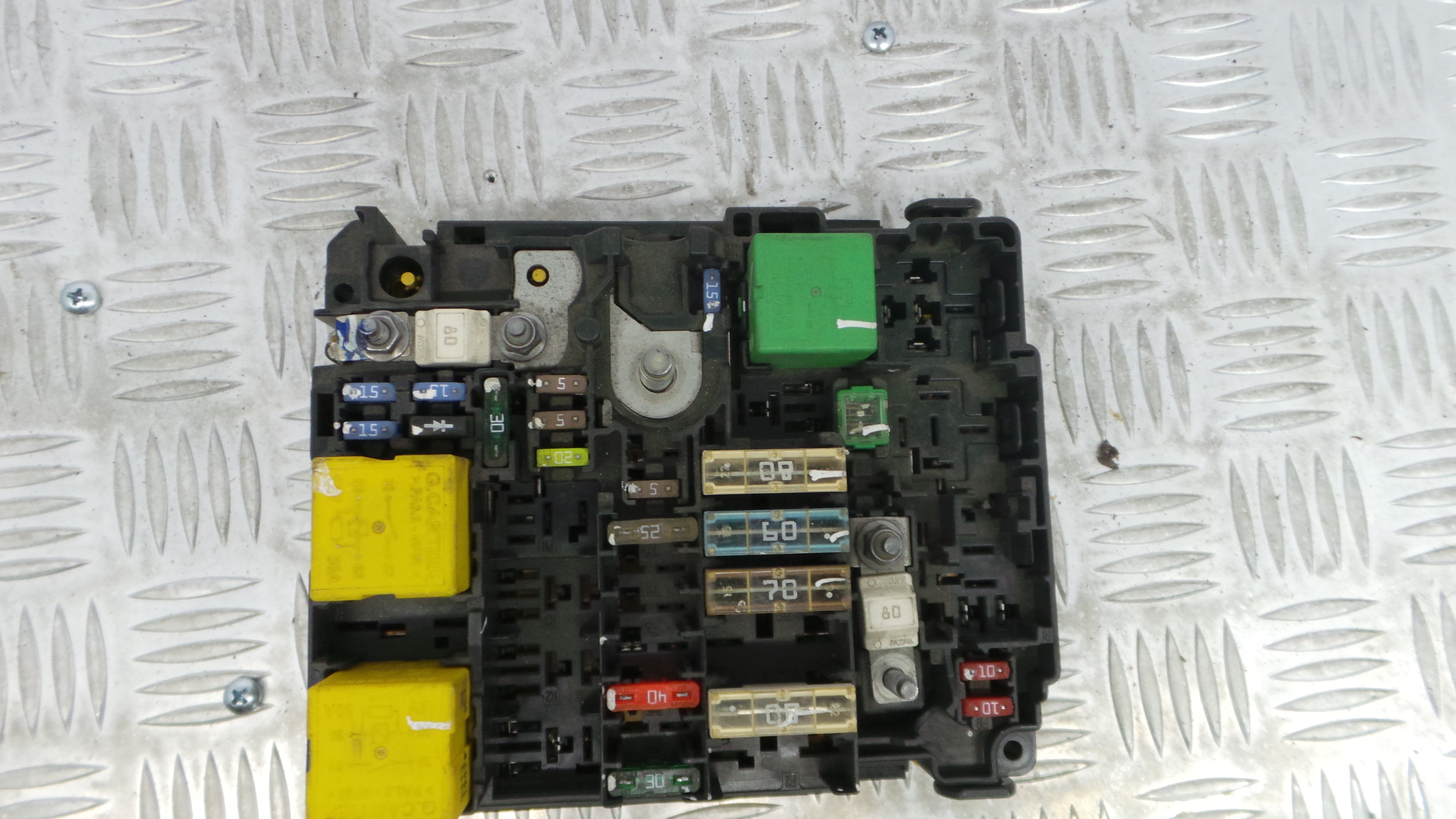 Caixa dos Fusíveis / BSI / UCH / SAM 9804846880 - PEUGEOT 208 I (CA_, CC_)-33111261