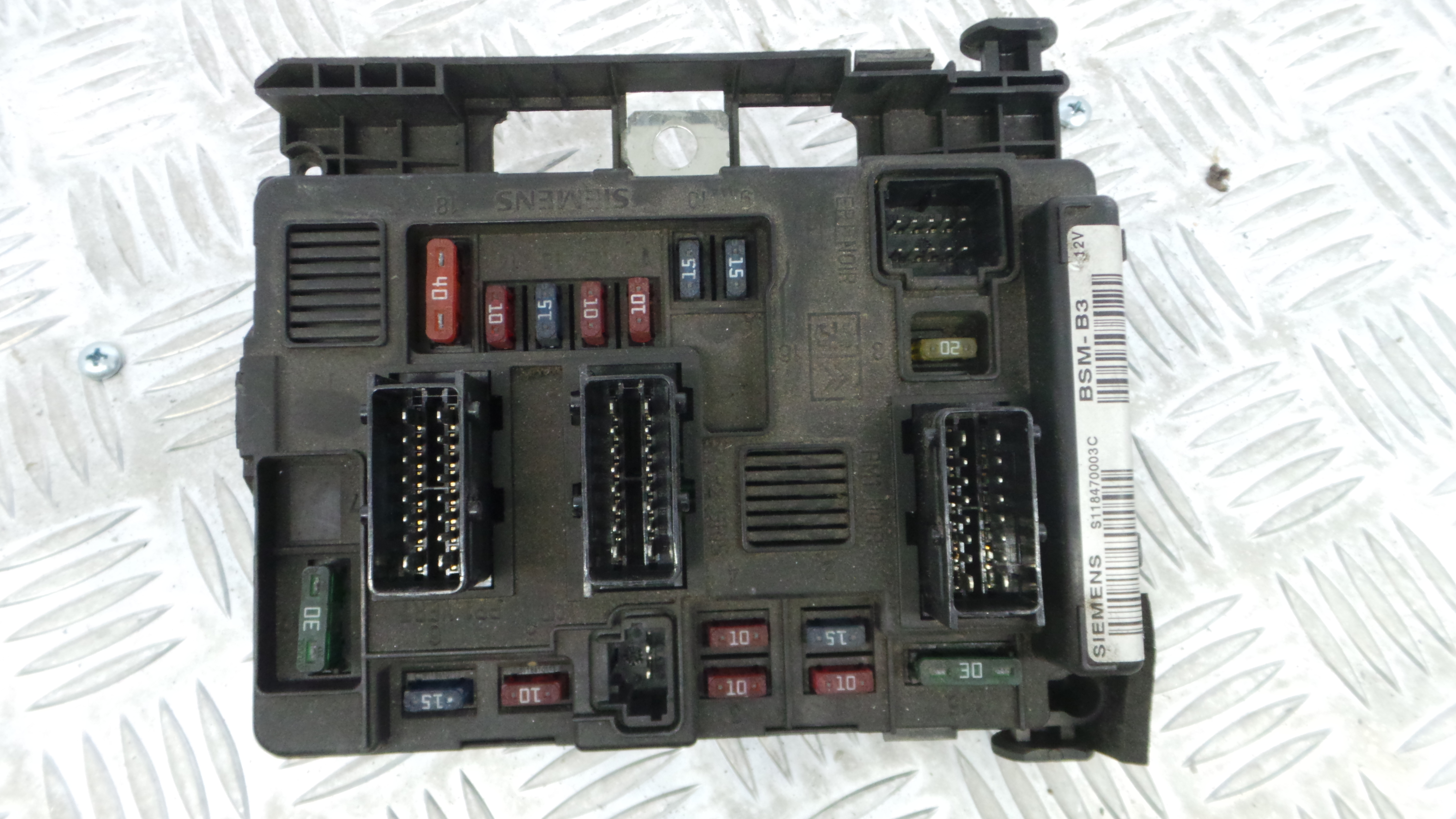 Caixa dos Fusíveis / BSI / UCH / SAM 9643498880 - PEUGEOT 206 Hatchback (2A/C)-33111285