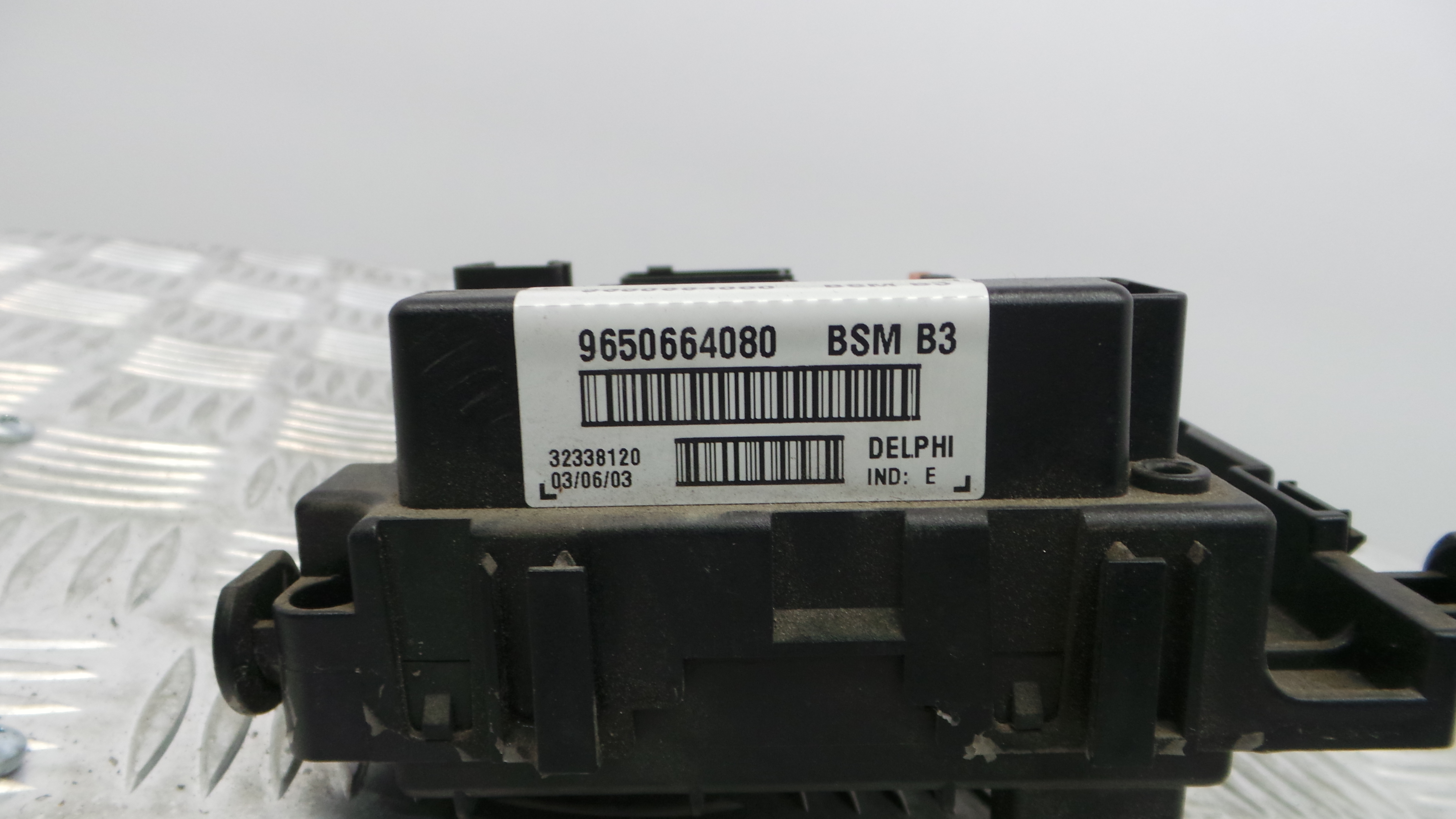 Caixa dos Fusíveis / BSI / UCH / SAM 9650664080 - PEUGEOT 307 (3A/C)-33111291 Caixa dos Fusíveis / BSI / UCH / SAM 9650664080 - PEUGEOT 307 (3A/C)-33111291