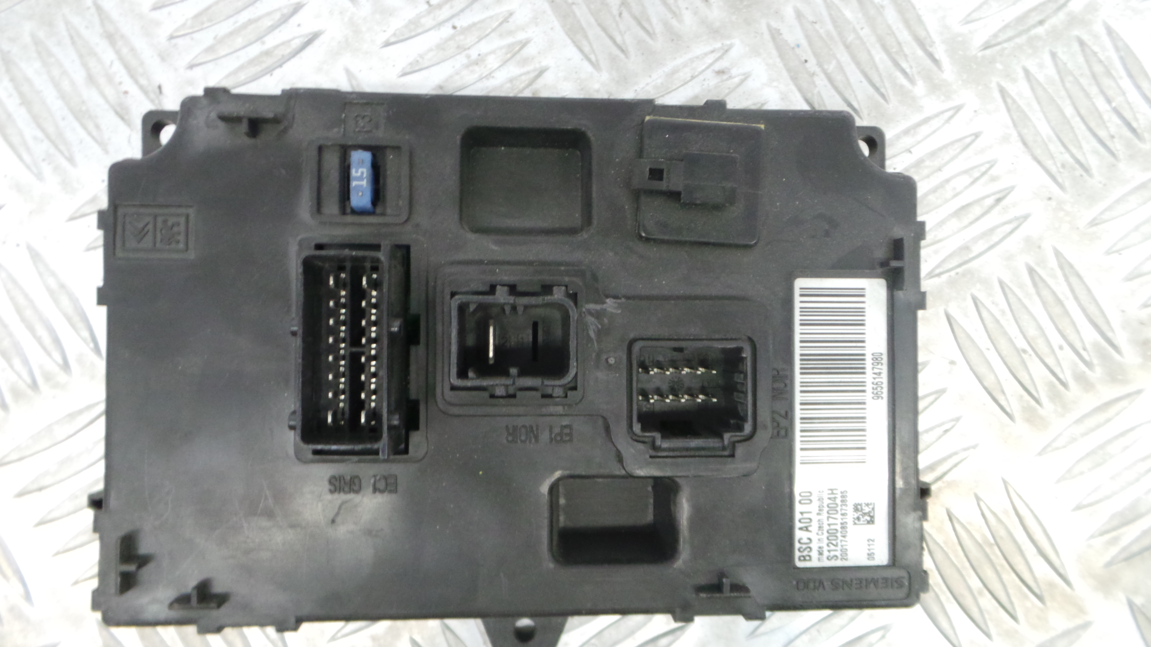 Caixa dos Fusíveis / BSI / UCH / SAM S120017004H - PEUGEOT 407 SW (6E_, 6D_)-33111296