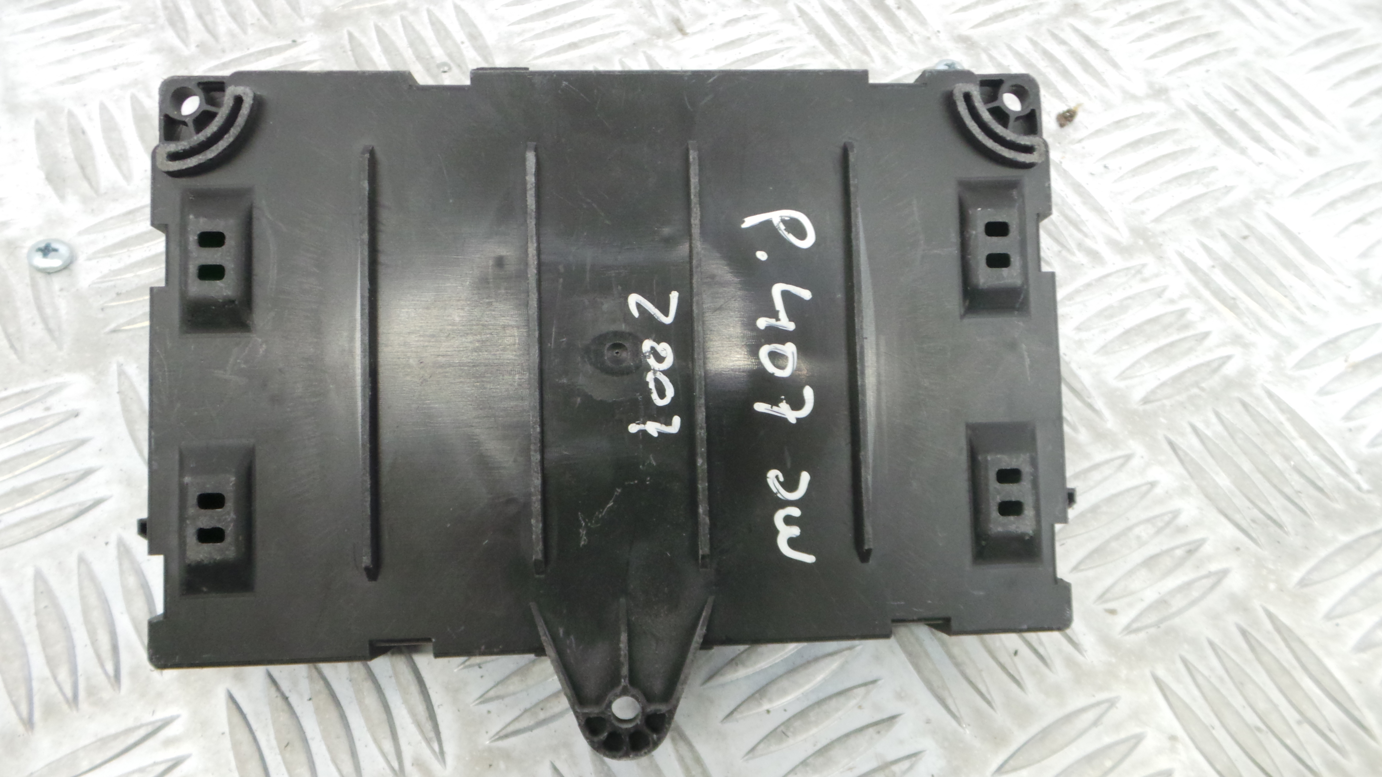 Caixa dos Fusíveis / BSI / UCH / SAM S120017001H - PEUGEOT 407 SW (6E_, 6D_)-33111302 Caixa dos Fusíveis / BSI / UCH / SAM S120017001H - PEUGEOT 407 SW (6E_, 6D_)-33111302