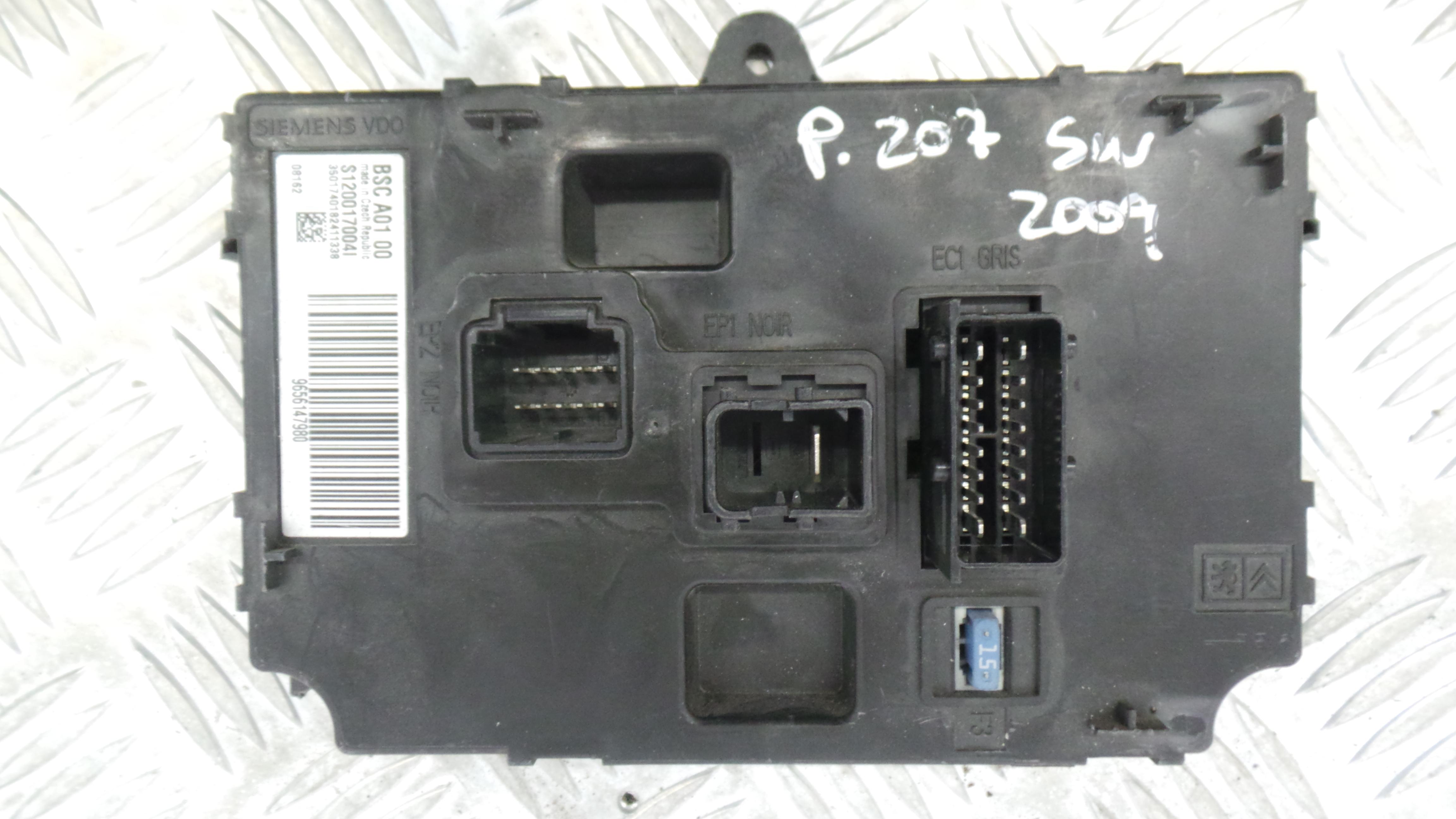 Caixa dos Fusíveis / BSI / UCH / SAM S120017004I - PEUGEOT 207 SW (WK_)-33111304 Caixa dos Fusíveis / BSI / UCH / SAM S120017004I - PEUGEOT 207 SW (WK_)-33111304