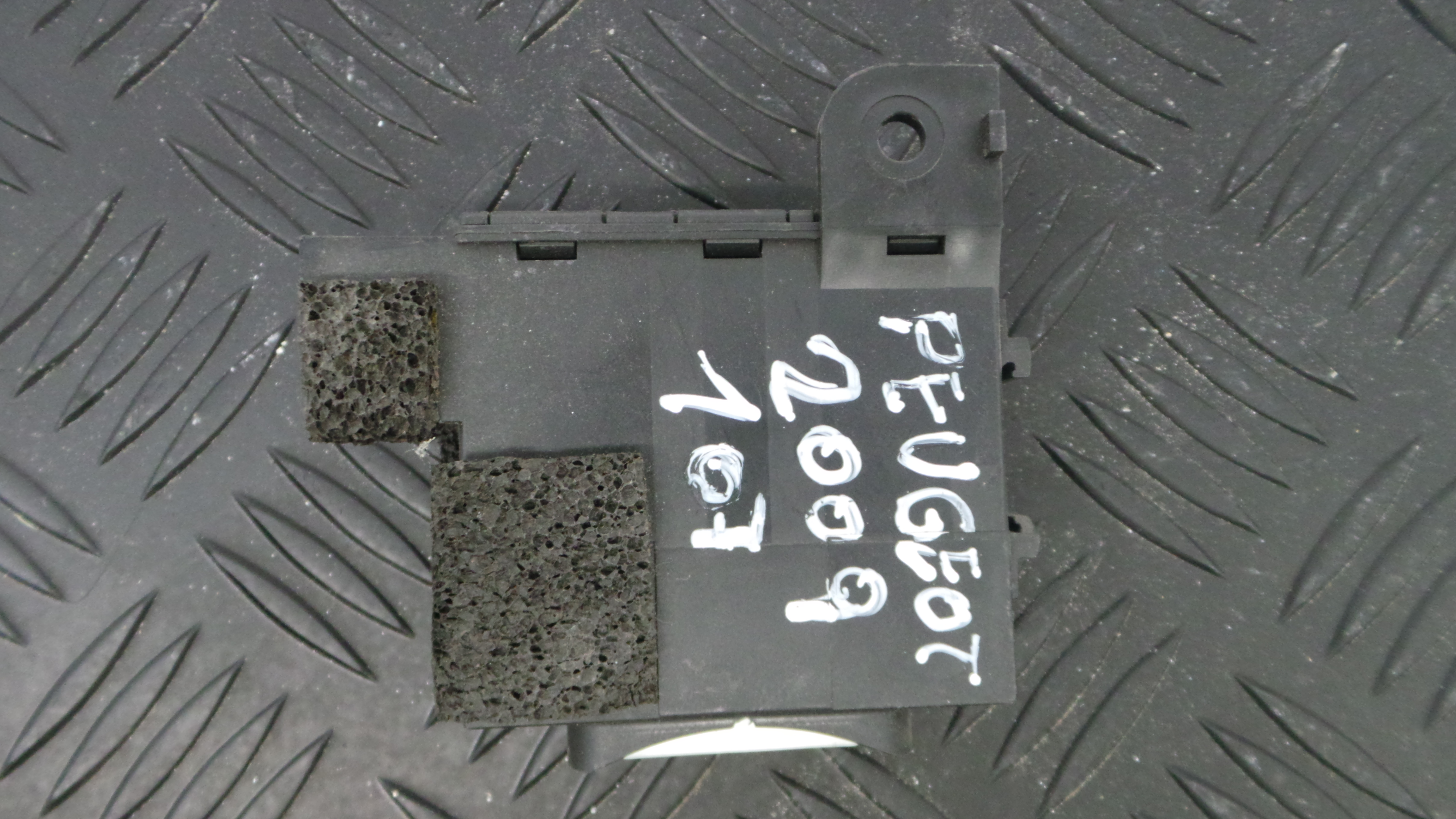 Centralina do Fecho Central 89780-0H021 - PEUGEOT 107 (PM_, PN_)-33111502 Centralina do Fecho Central 89780-0H021 - PEUGEOT 107 (PM_, PN_)-33111502