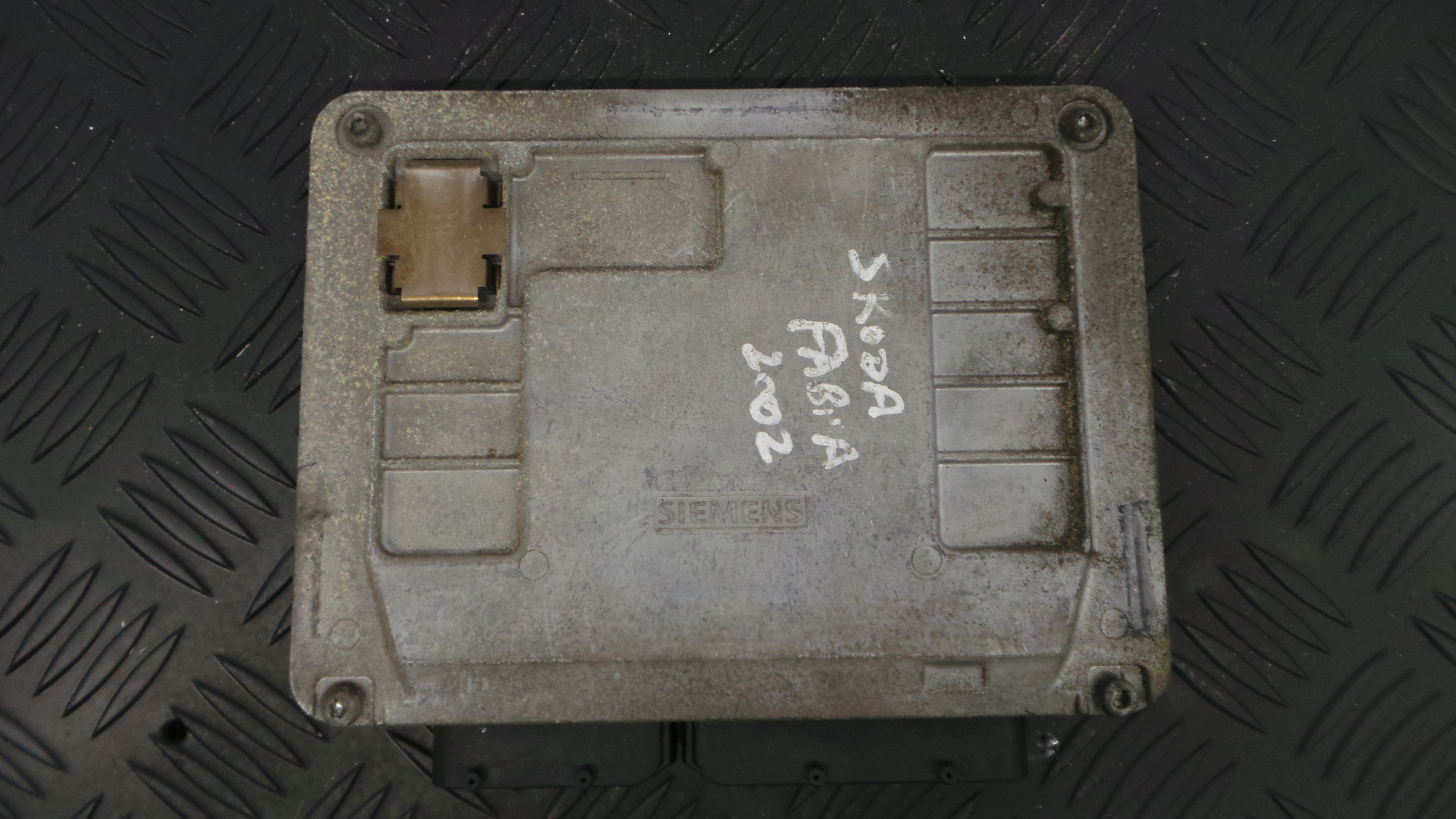 Centralina do Motor 03D906032A - SKODA FABIA I (6Y2)-33111771